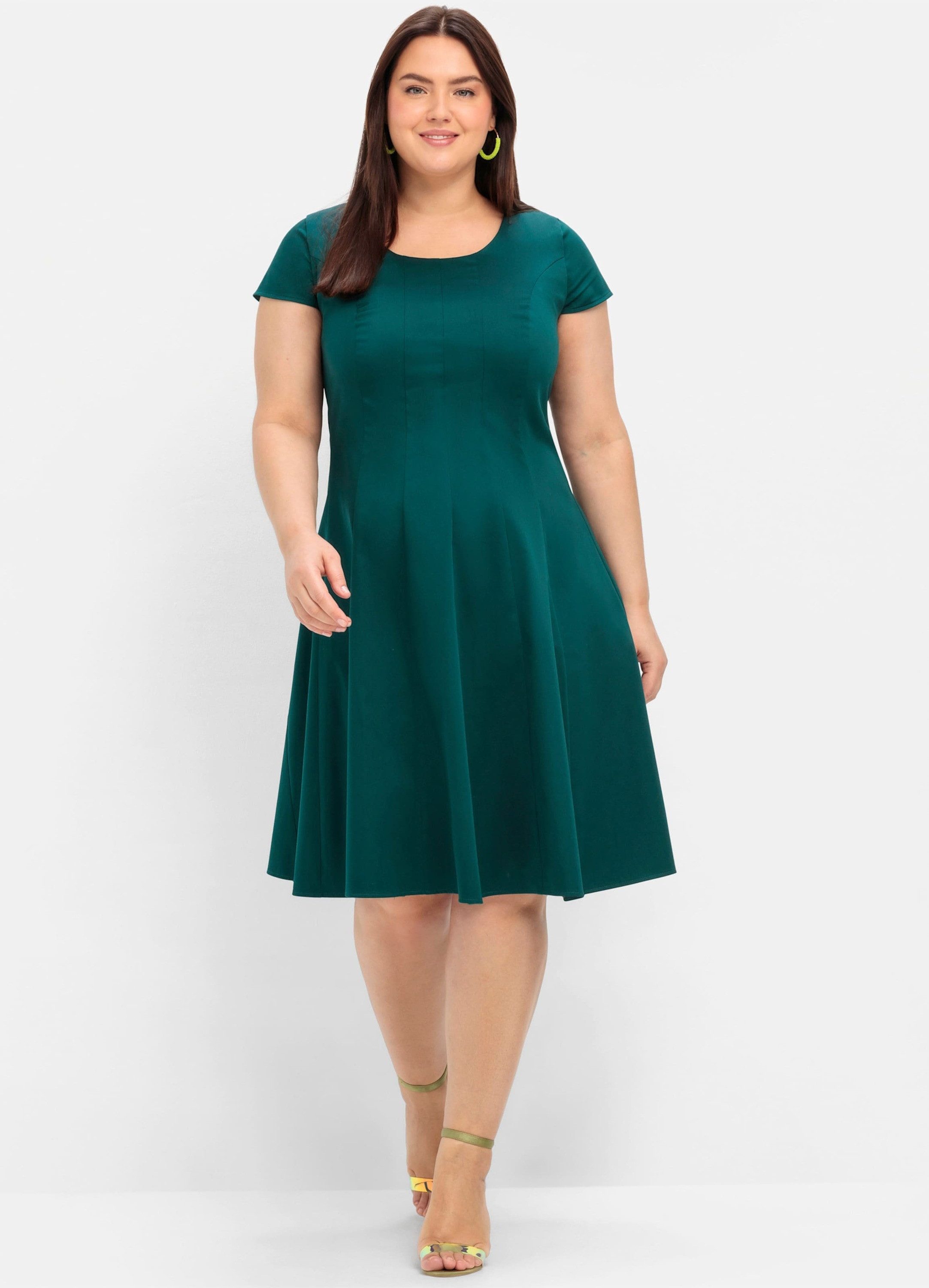 Sheego Etuikleid Cocktailkleid Kurzarm in Bahnenform
