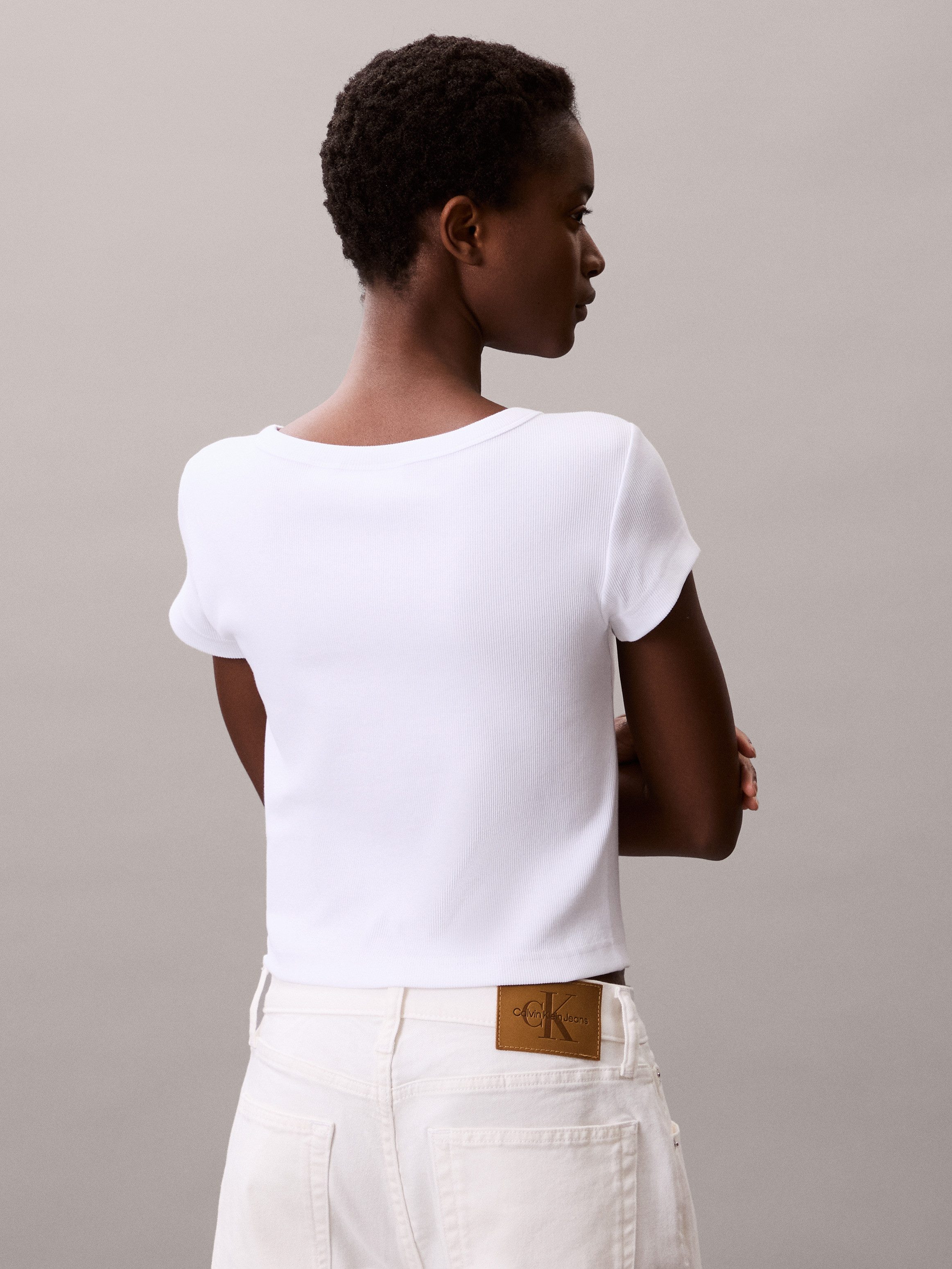 Calvin Klein Jeans T-Shirt WOVEN LABEL BABY RIB Regular fit mit Rundhalsausschnitt