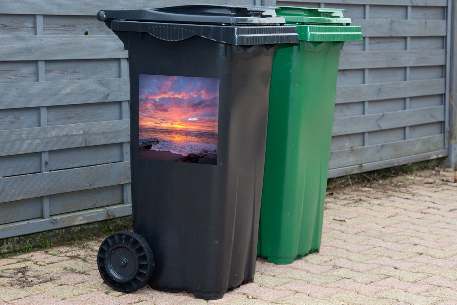 Abfalbehälter Mülltonne, - MuchoWow Container, Sticker, St), Mülleimer-aufkleber, Wandsticker Meer Sonnenuntergang (1 - Strand