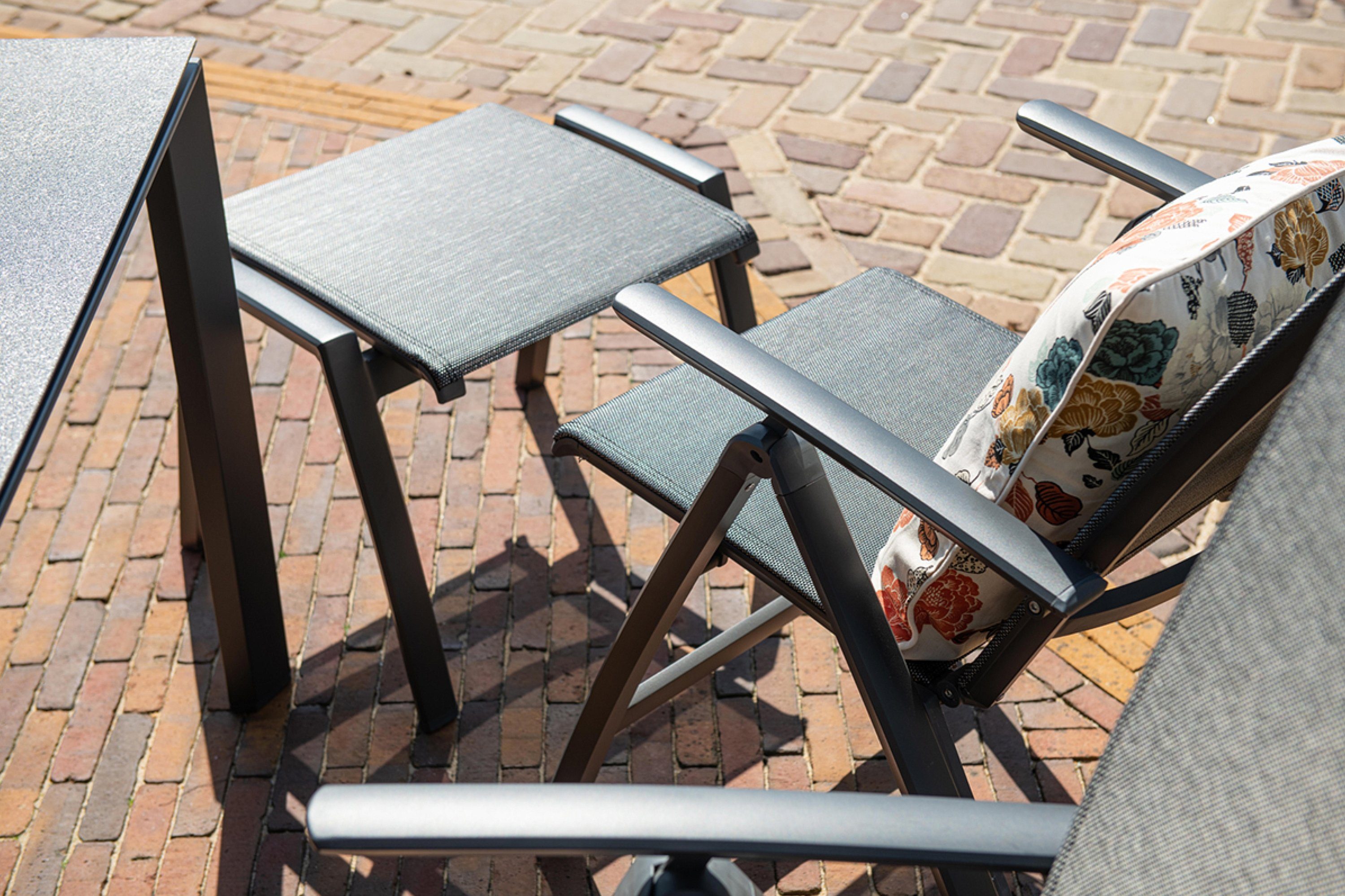 Aluminium Living und GMD mit Klapp- Liegefunktion Loungesessel (1-St), Gartenstuhl GALA