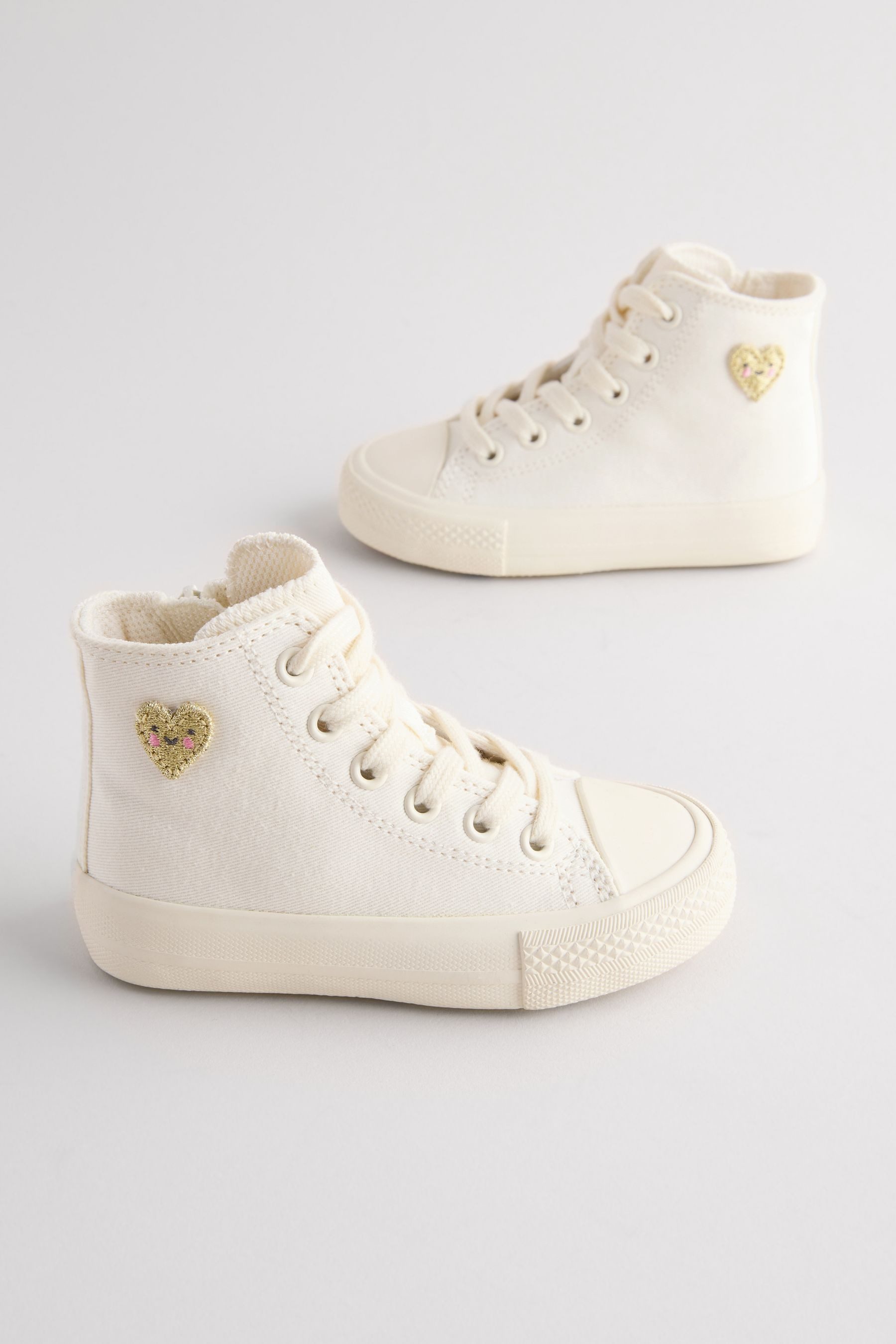 Next High Top in weiter Passform Sneaker (1-tlg)