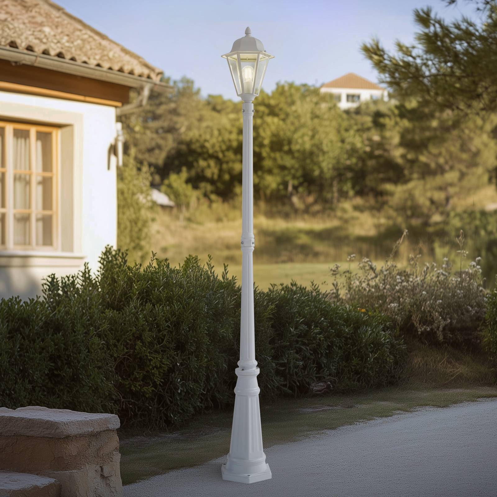 Lindby Außen-Stehlampe Edana, Metall, Weiß IP44, 1 x 15 W LED