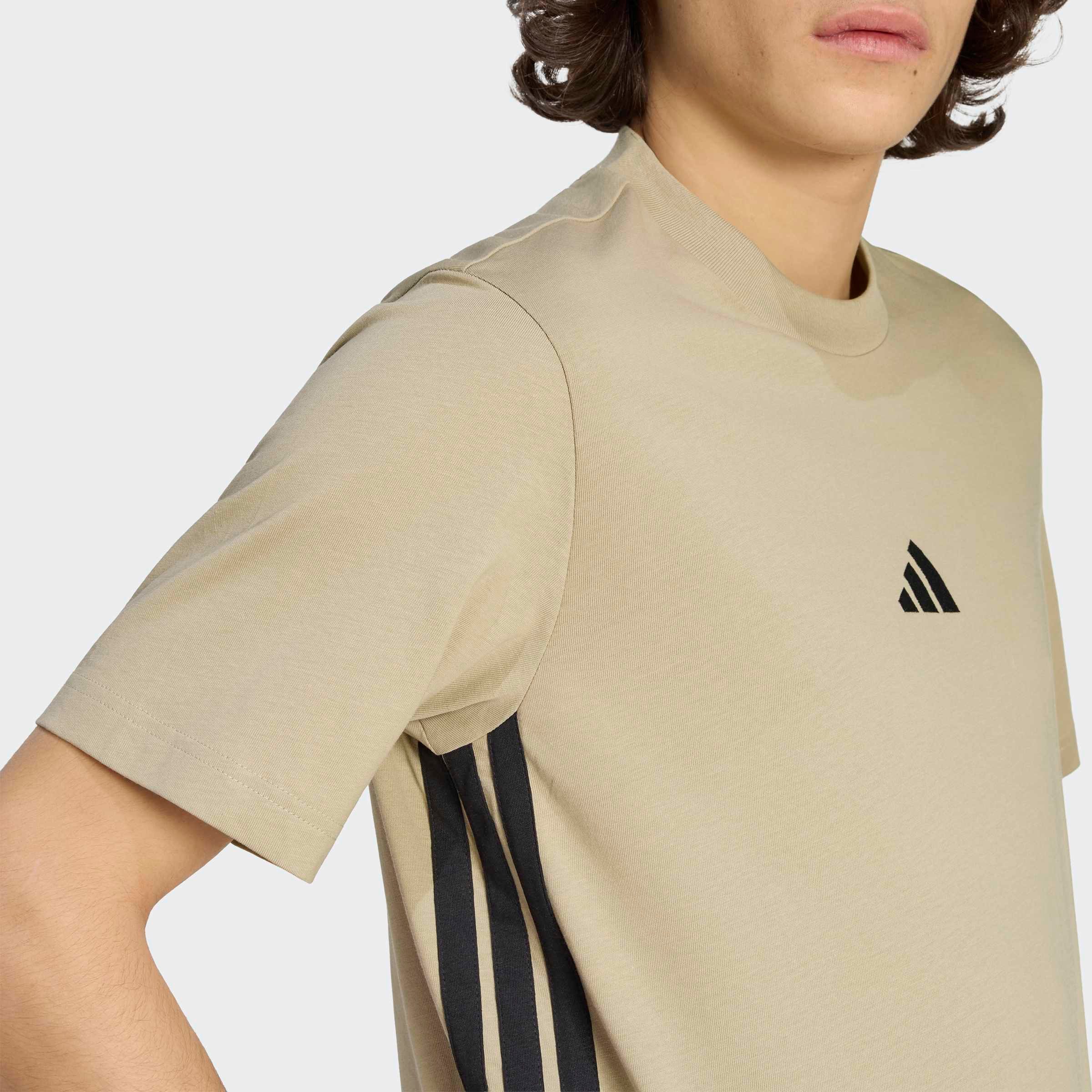 adidas Sportswear T-Shirt ESSENTIALS 3-STREIFEN SINGLE JERSEY mit Rundhalsausschnitt, ohne Verschluss, aus Baumwolle – Bild 5 von 5