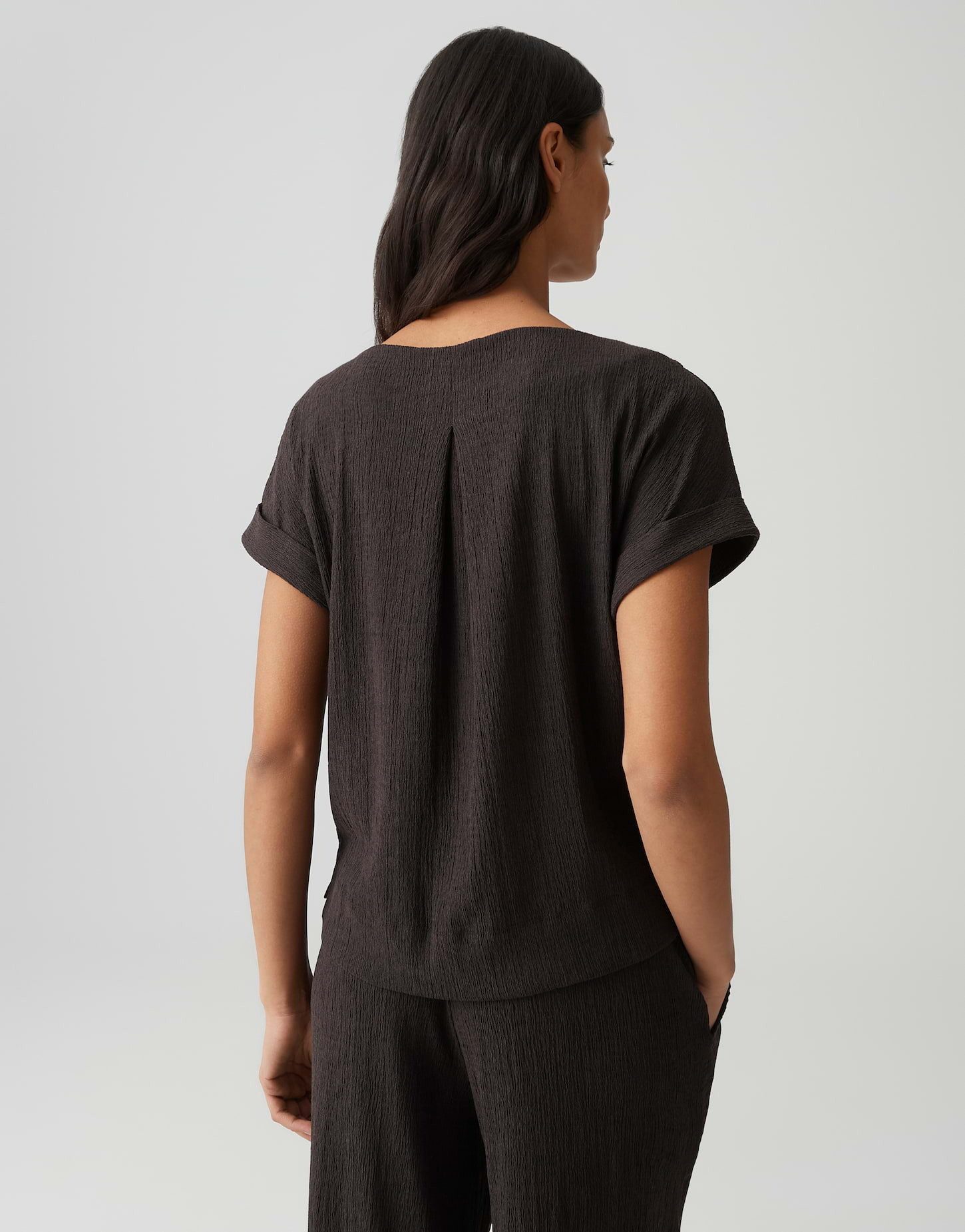 OPUS Kurzarmshirt Sikuro aus weichem Jersey mit Crinkle Effekt Der Aufschlag am Ärmel sorgt für eine entspannte Note