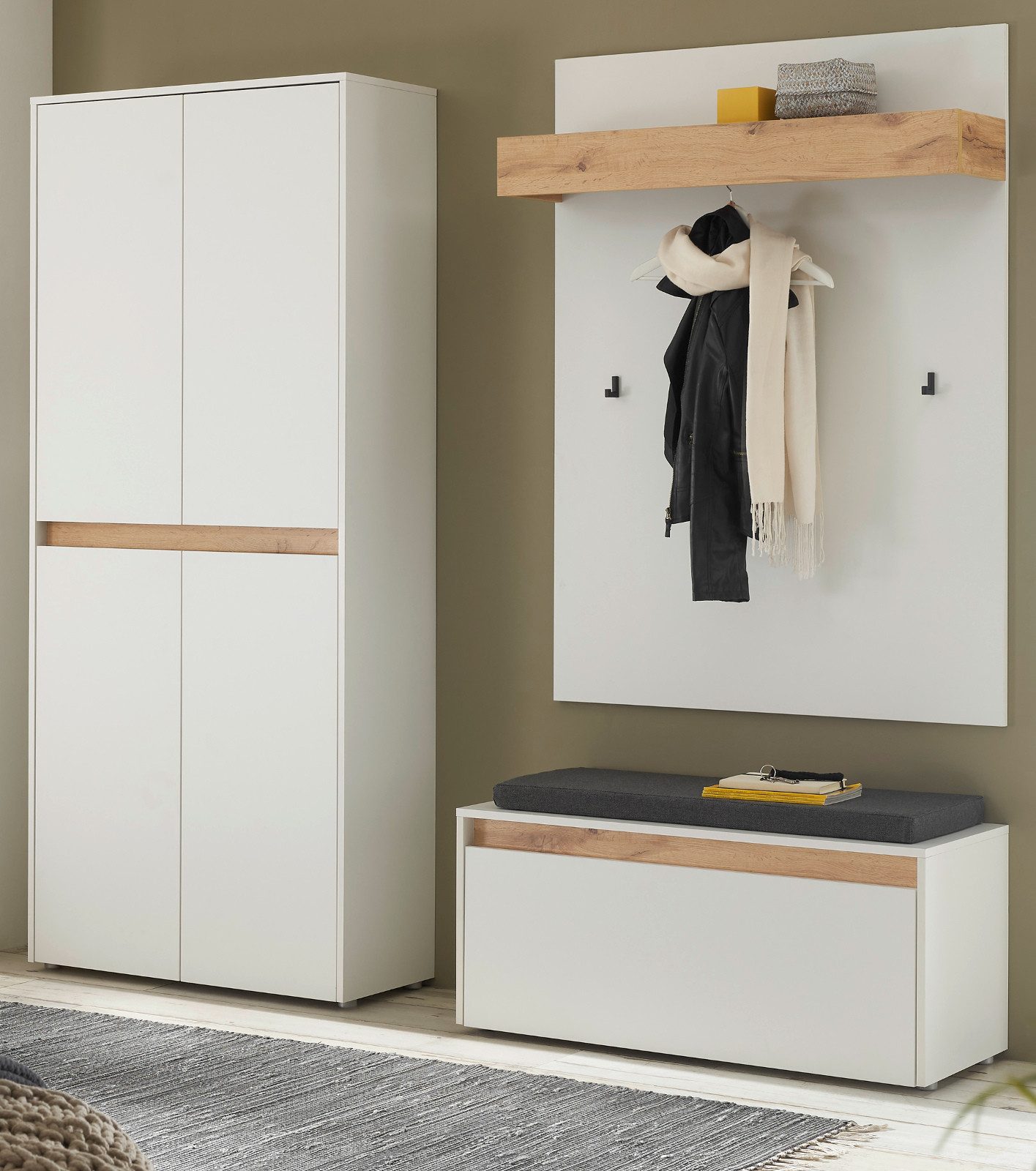 Furn.Design Garderoben-Set Center, (Flurgarderobe in Weiß mit Wotan Eiche, 4-teilig, 195 x 200 cm), mit extra viel Stauraum, inklusive Sitzkissen