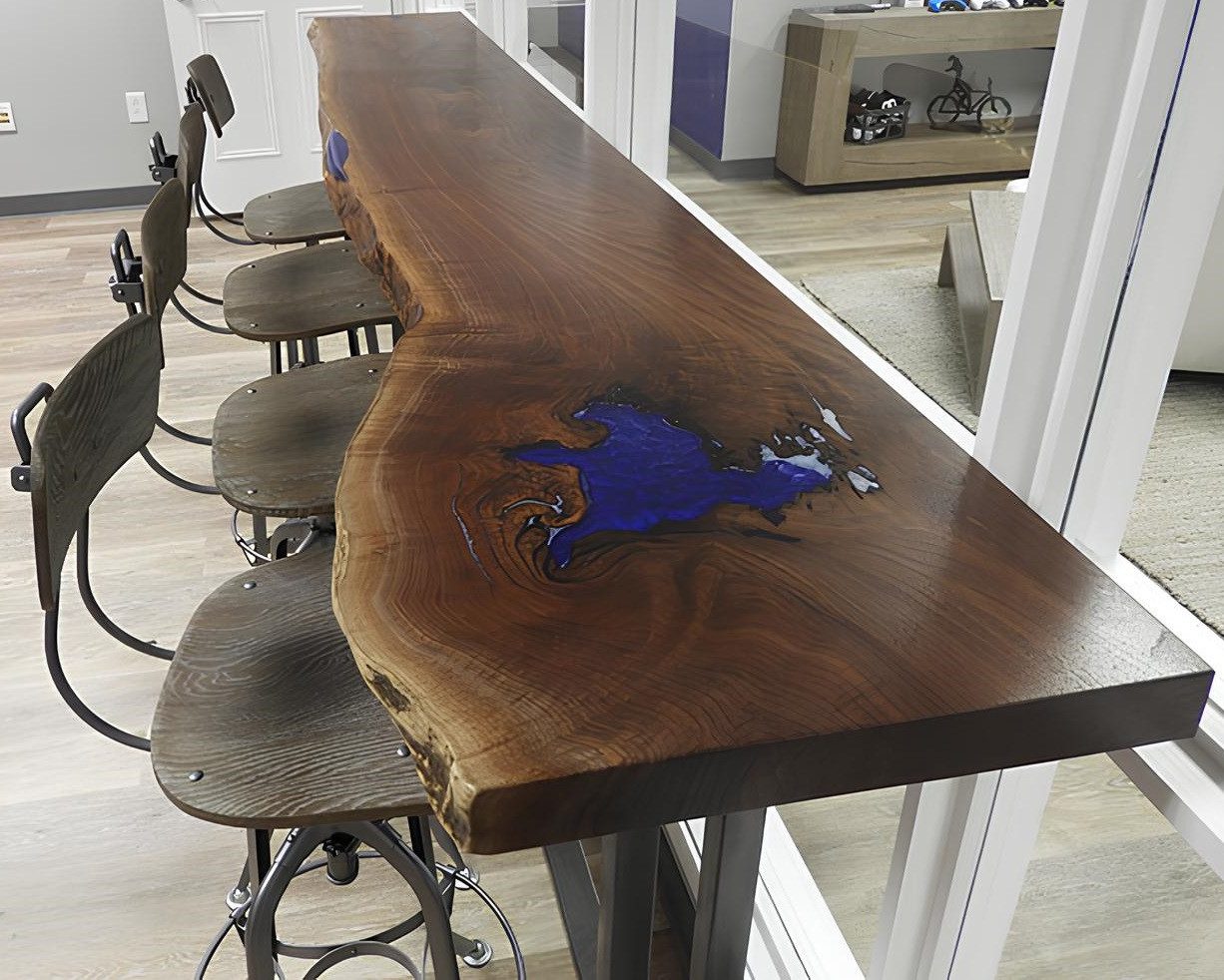 Xlmoebel Bartisch Epoxid-Tresen aus massivem Holz mit Wasserfall-Epoxidbeschichtung (Bartisch), Hergestellt in Europa