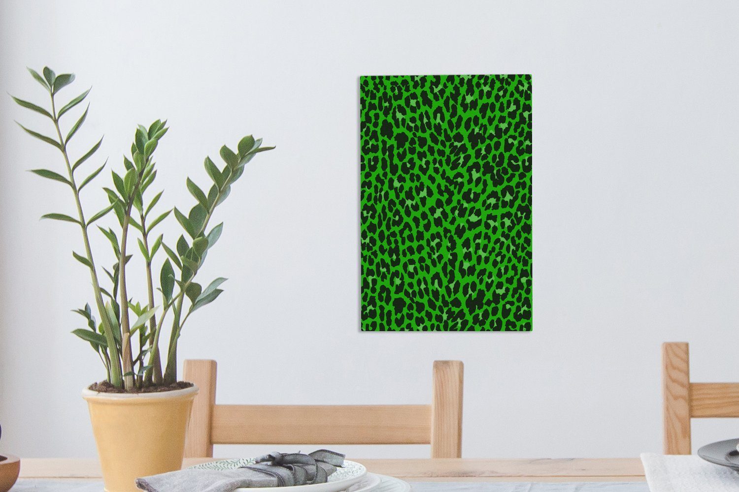 OneMillionCanvasses® Leinwandbild Grün, bespannt Gemälde, fertig (1 inkl. St), - Zackenaufhänger, Muster - 20x30 cm Leinwandbild Leopard