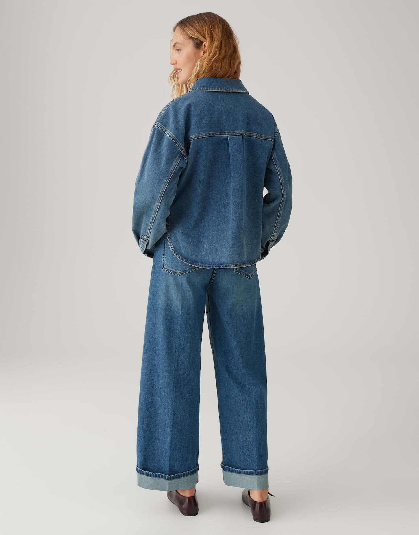 OPUS Jeansbluse Falentine mit Herzstickerei Regular Fit lockere Passform, gerader Schnitt, Hemdblusenkragen