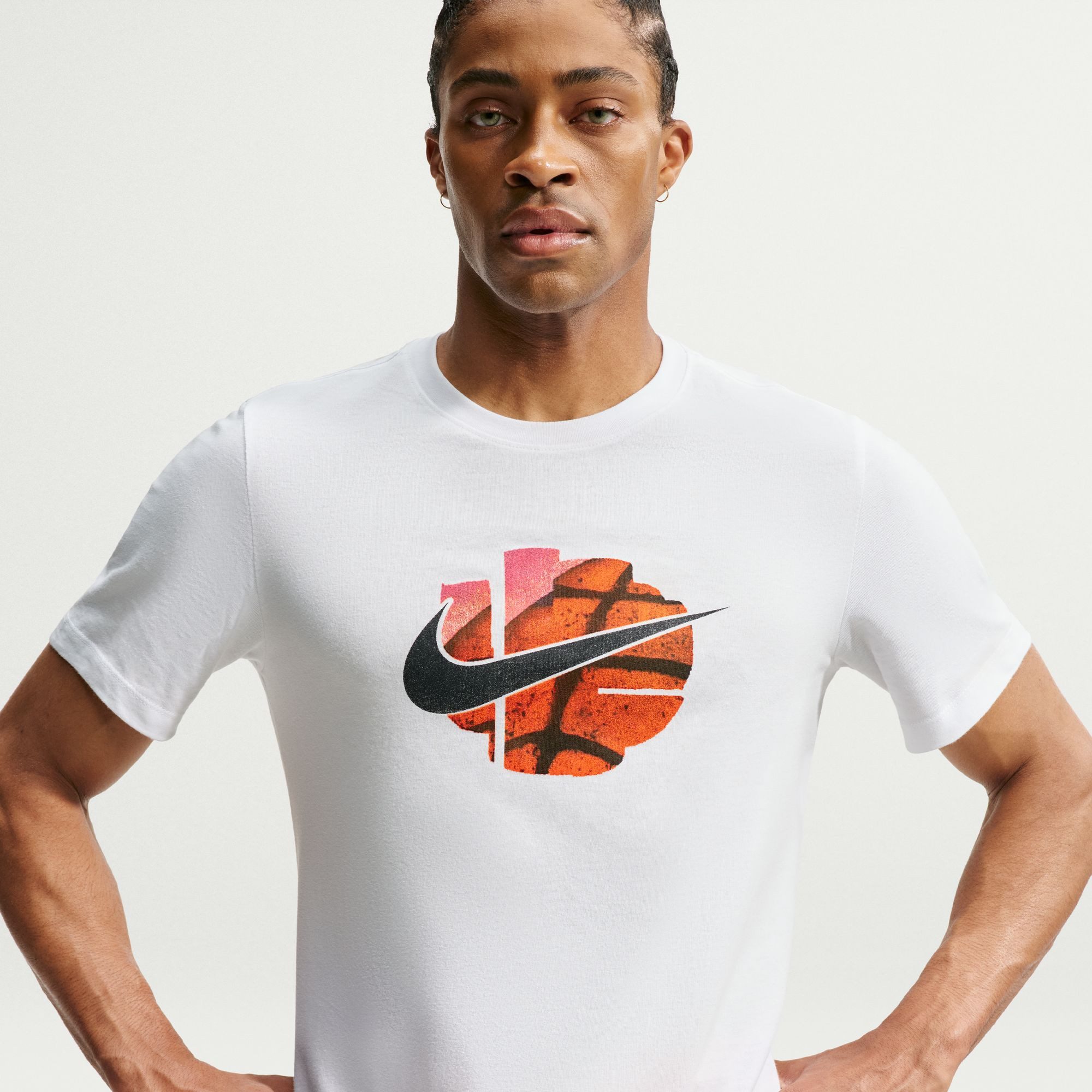Nike T-Shirt Nike Men's Basketball T-Shirt mit Rundhalsausschnitt, aus Baumwolle, normale Länge
