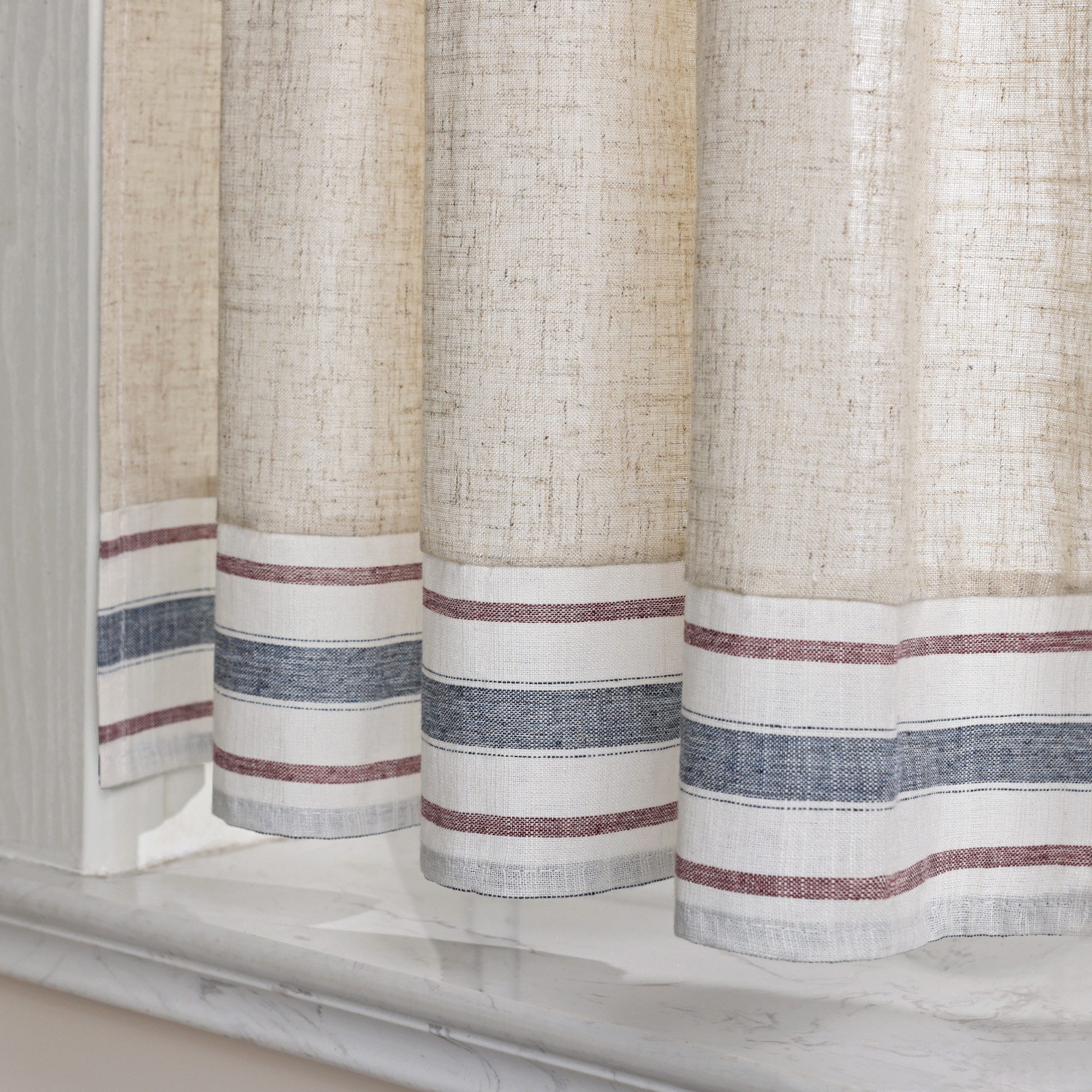 Joyswahl Scheibengardine Slike (2 St), Stangendurchzug, halbtransparent, Landhausstil Vorhang mit Streifenrand Küche Kurz Leinenoptik