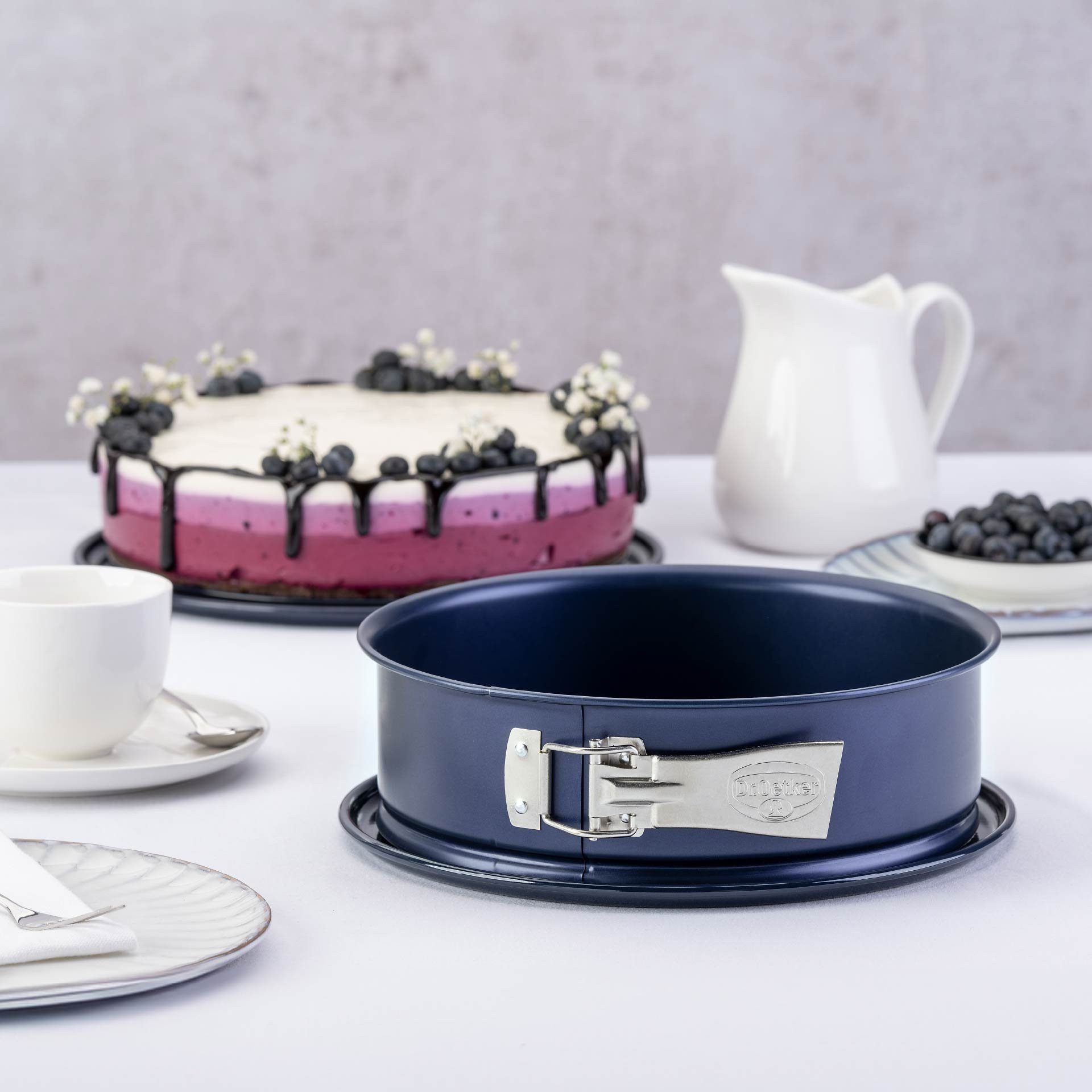 Dr. Oetker Küchenhelfer Springform Springform mit Emaille-Servierboden und Antihaft-Ring