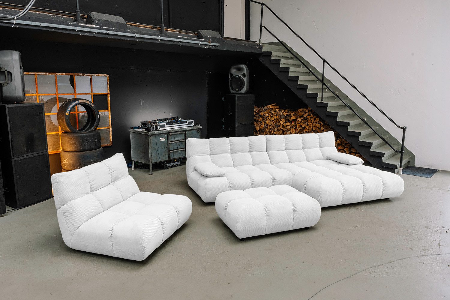 KAWOLA Sitzgruppe VIVIEN, (Set, 3-tlg), Ecksofa Drehsessel Hockerbank Feincord verschiedene Farben