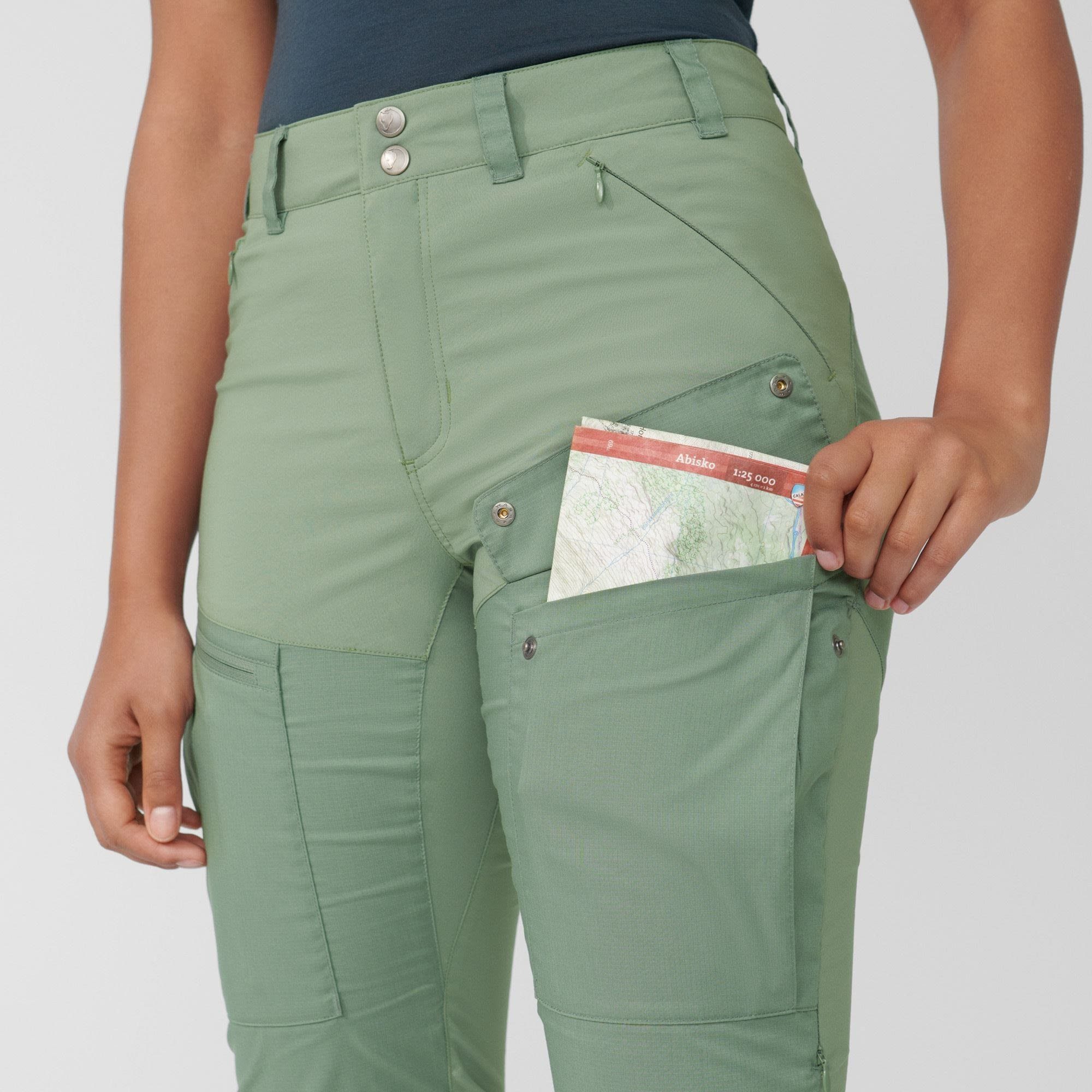 Fjällräven Hose Trousers Midsummer W Abisko & Fjällräven Regular Shorts grün