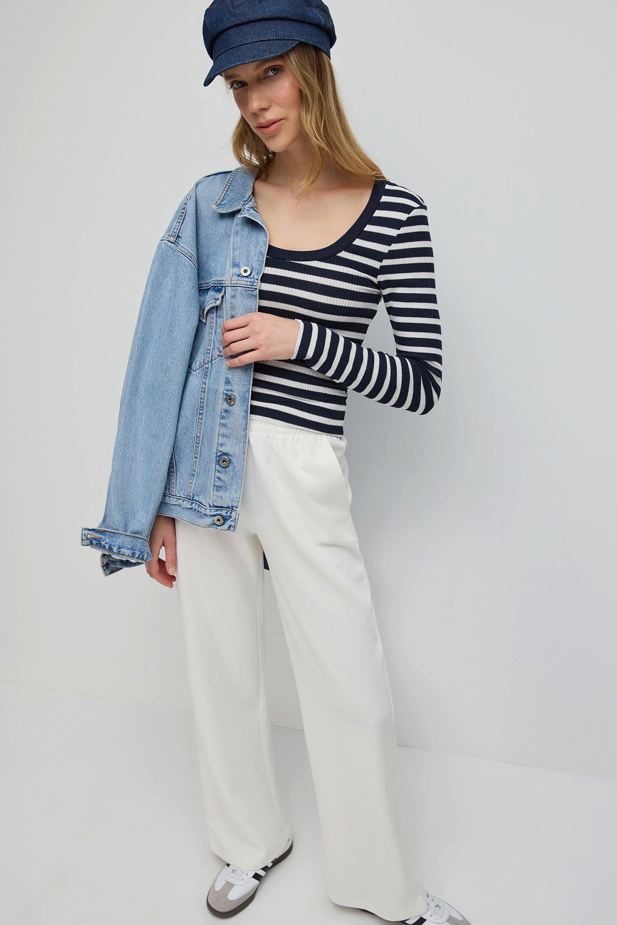 No Matter What T-Shirt Langärmlige, gestreifte Bluse mit V-Ausschnitt – Bild 2 von 4