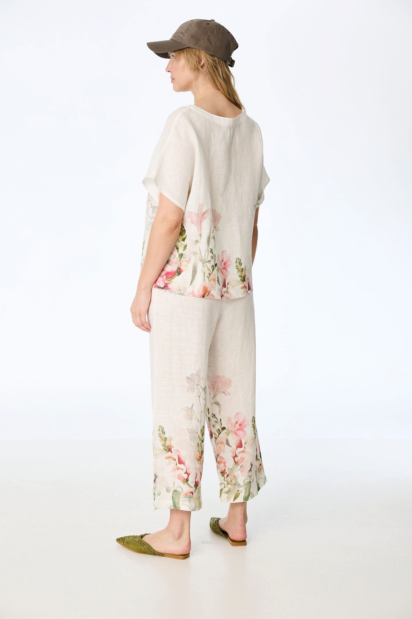 Himalaya Clothing Shirttop Kurzarmshirt mit floralem Aquarell-Print - T-Shirt Damen aus Leinen Damen Oberteil atmungsaktiv & klimaregulierend