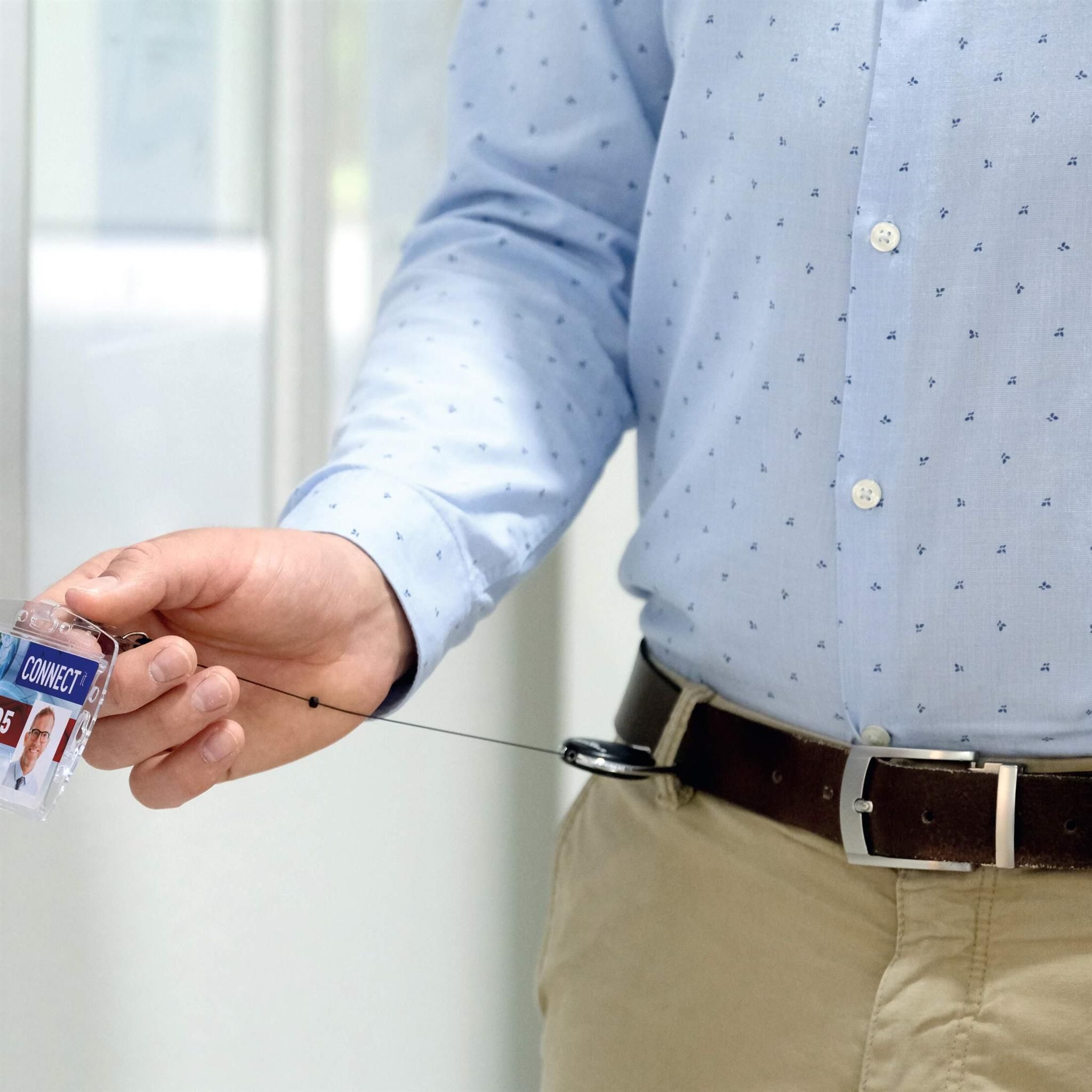 DURABLE Etikett Durable Namensschild 54x85mm 10St tr Hartboxwie 8005 ohne Clip