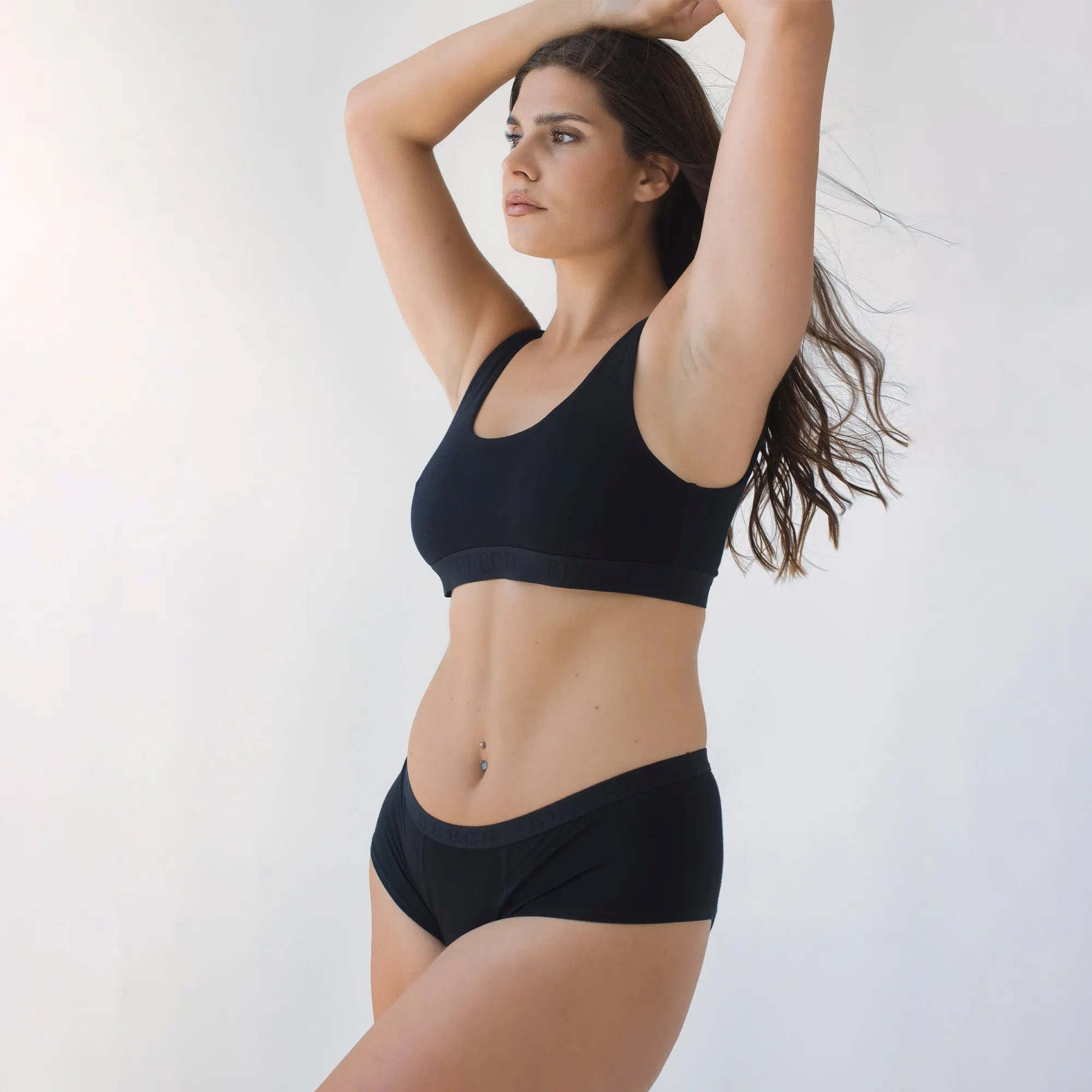 BEECH Loungewear Hipster Cheeky Brief Damen Schlüpfer Slip aus Buchenholzfasern Modal, Komfortbund mit Logo, weich und atmungsaktiv