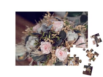 puzzleYOU Puzzle Konservierte Rosen mit getrockneten Blumen, 48 Puzzleteile, puzzleYOU-Kollektionen Blumensträuße, Blumen & Pflanzen