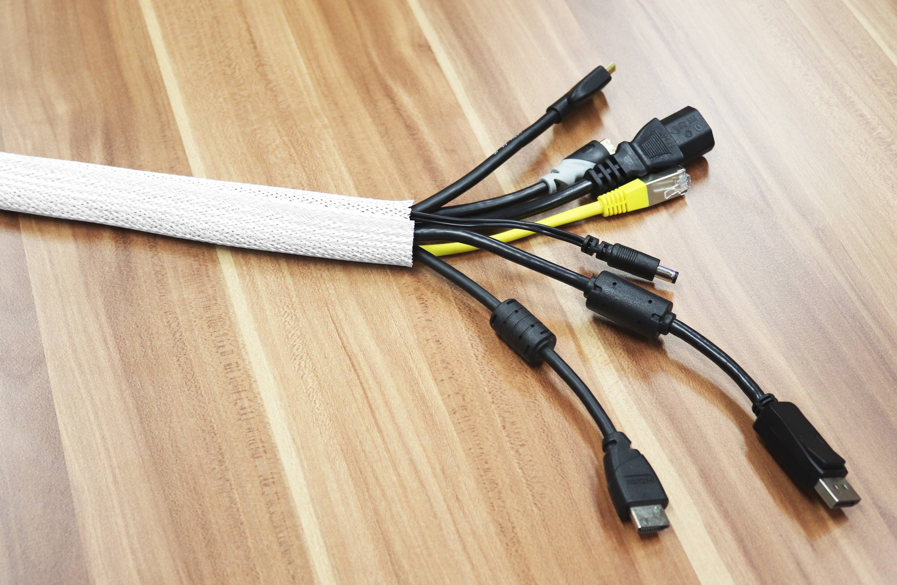 RICOO Geflechtschlauch Kabelschlauch mit Klettverschluss 2 Meter kürzbar Z9085W-2 (1-St), Kabelschlauch Kabelmanagement Kabelkanal flexibel Klettverschluss 2m