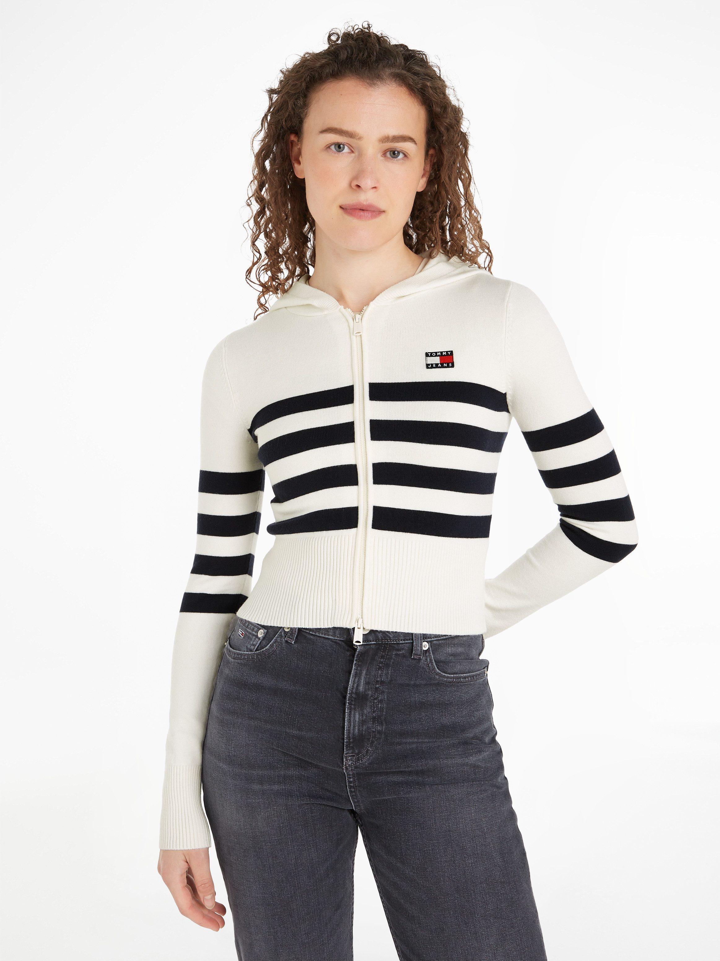 Tommy Jeans Sweatjacke TJW STRIPE ZIP THRU BADGE HOOD mit Tommy Jeans Flagge