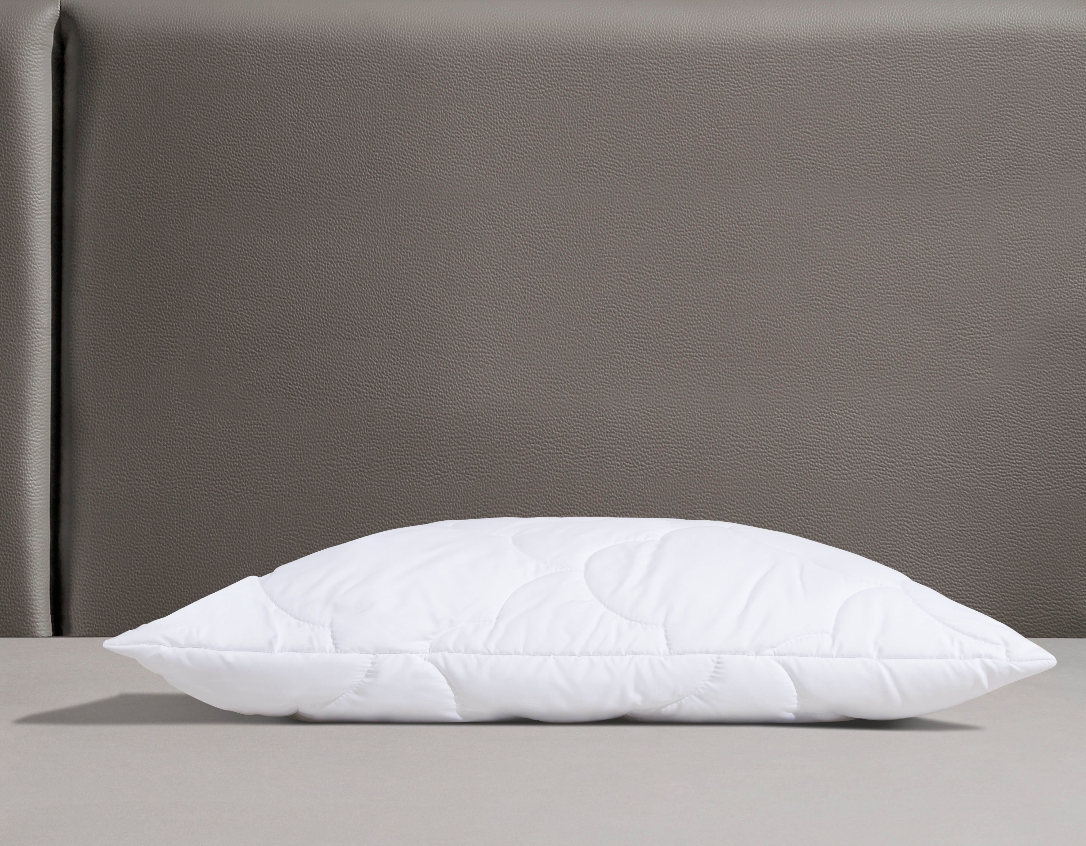 OTTO home Microfaserkissen Mondschein, Kopfkissen 1-tlg. oder 2-tlg. 40x80 oder 80x80 cm, Füllung: Faserbällchen, Bezug: Polyester oder antibakteriellen Microfaser, Kissen, allergiker geeignet (für Hausstauballergiker)
