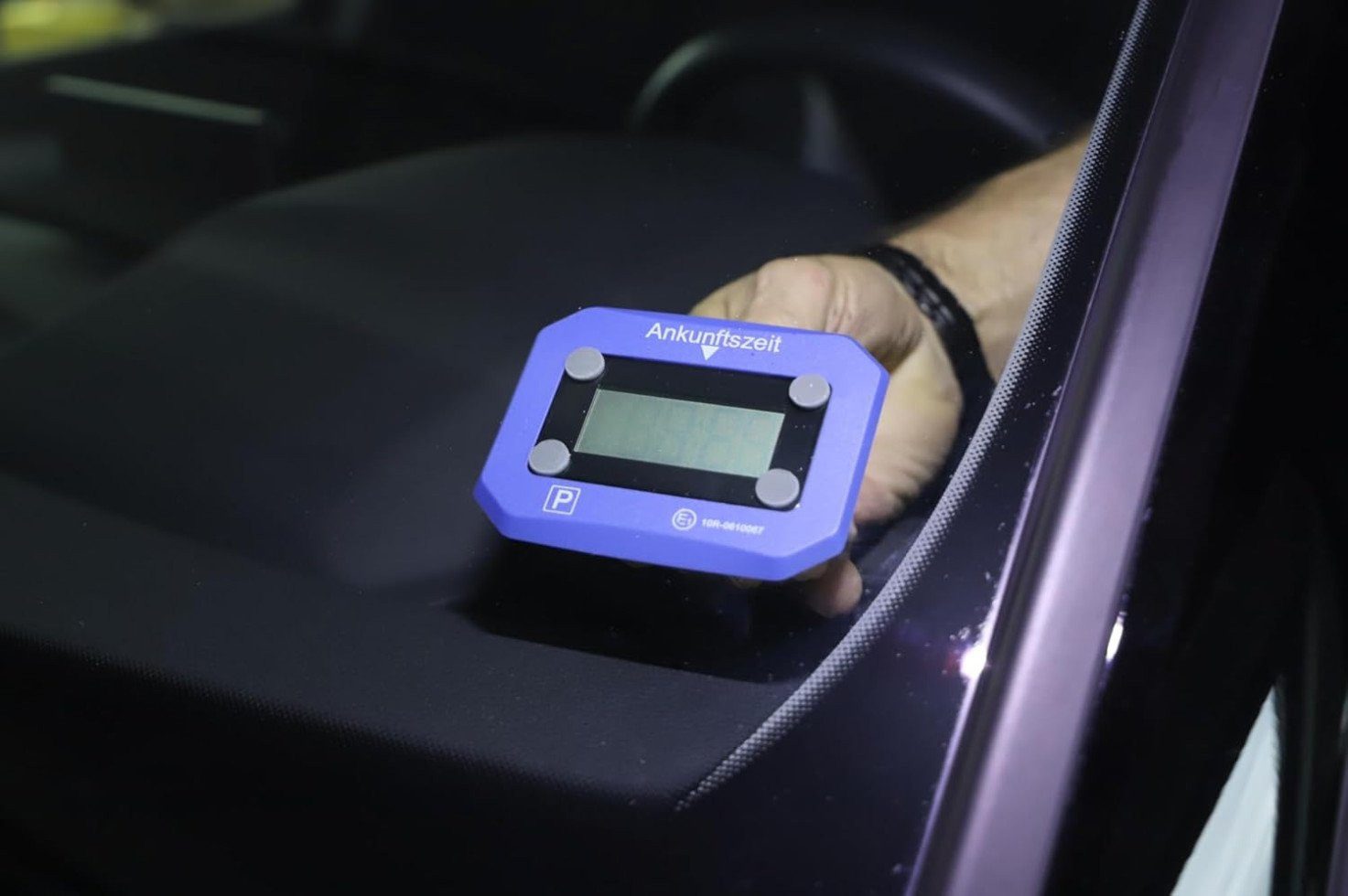 Cartrend elektronische Parkscheibe Cartrend Digitale Parkscheibe mit Zulassung vom