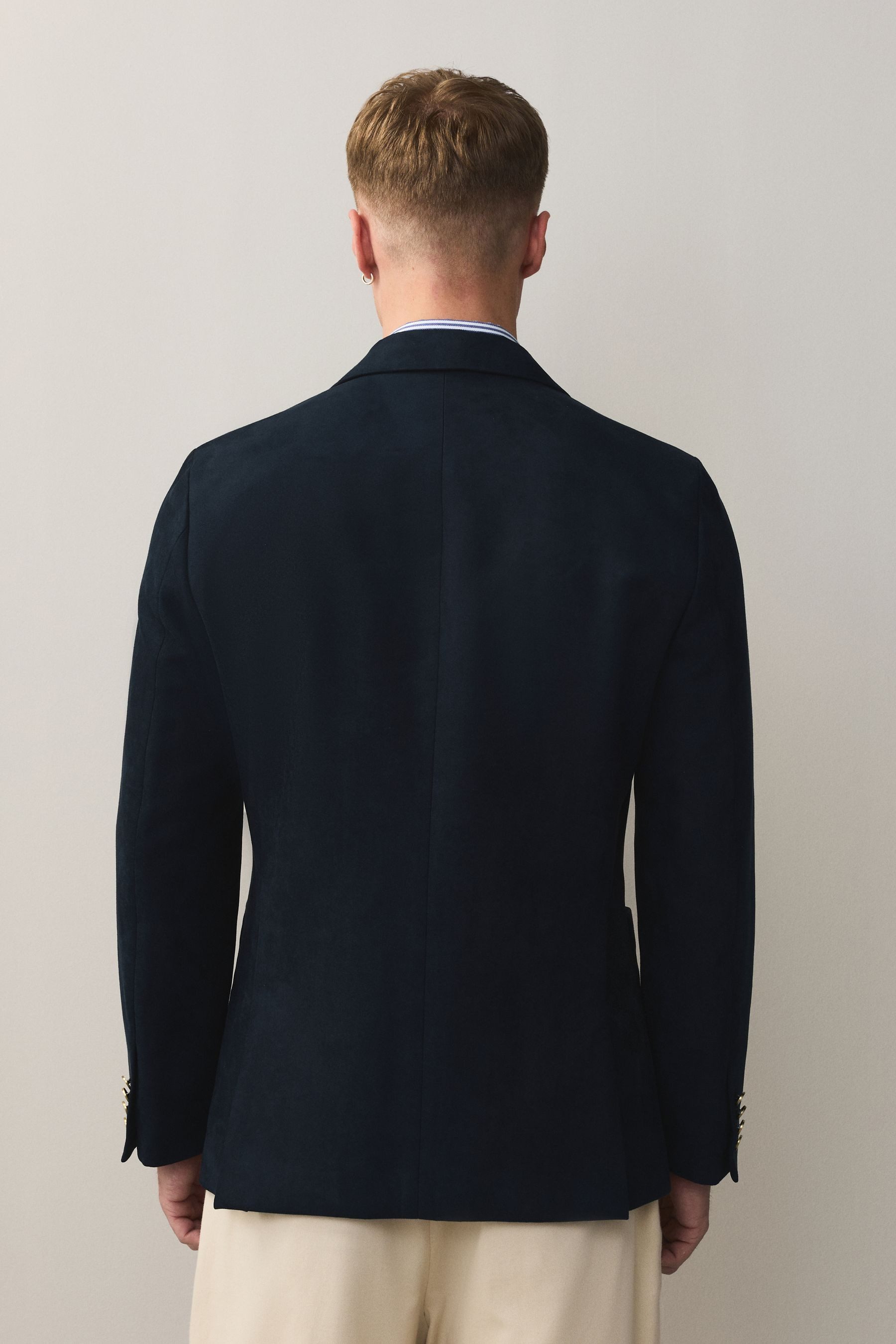 Next Lederimitatjacke Blazer aus Velourskunstleder - Slim Fit (1-St)