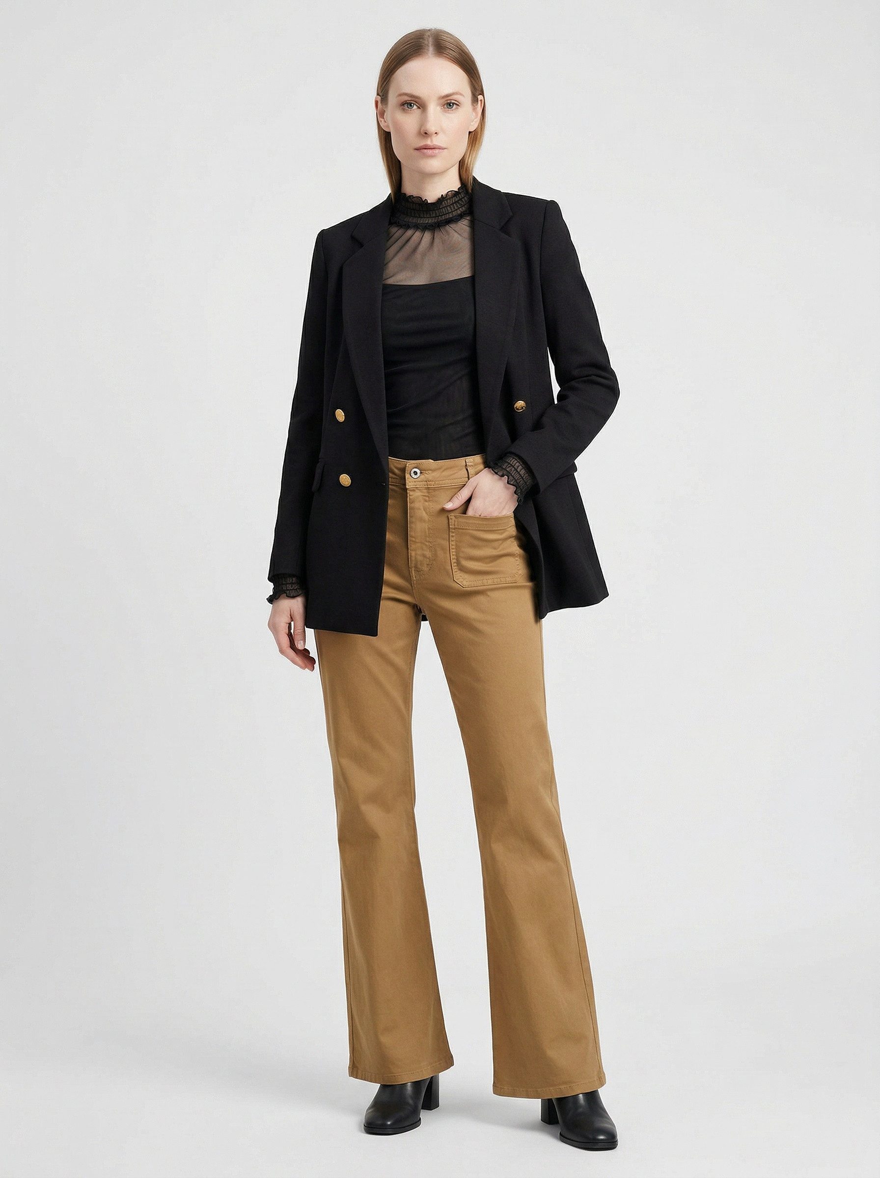 Zum Outfit 12