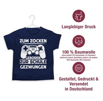 Shirtracer T-Shirt Zum zocken geboren Schule gezwungen Kinderkleidung und Co