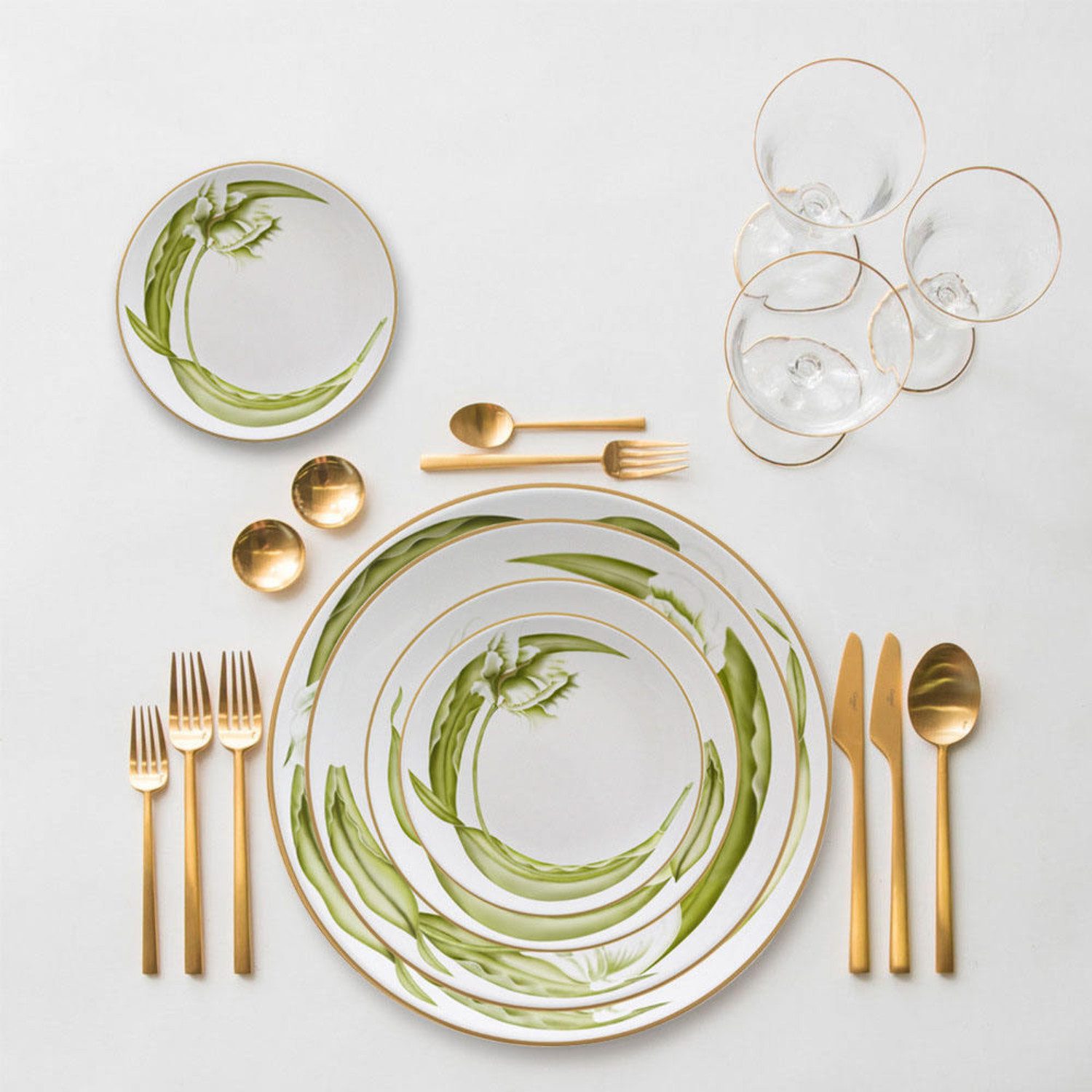 Quality Elegance Teller-Set Green Pea Bone-China Teller Set – Florales Luxus Geschirr (4-tlg), 1 Personen, 45% Bone Ash