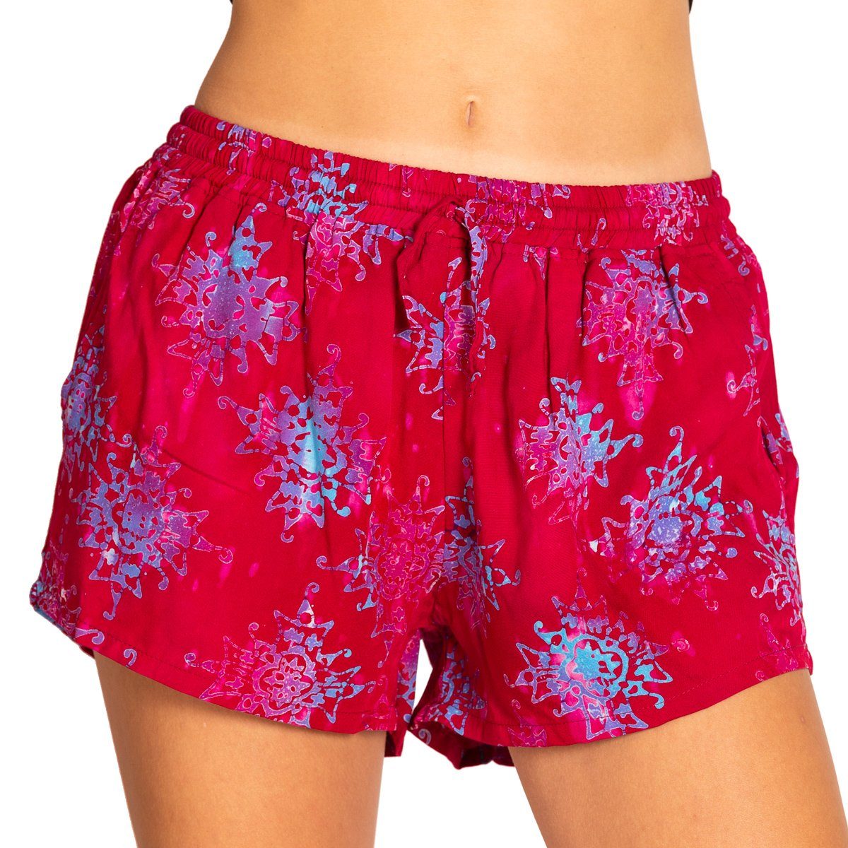 PANASIAM Strandshorts Damen Shorts Wachsbatik für Strand Yoga oder Meditation farbecht und angenehm zu Tragen Relaxshorts Damenshorts kurze Sporthose B506 red