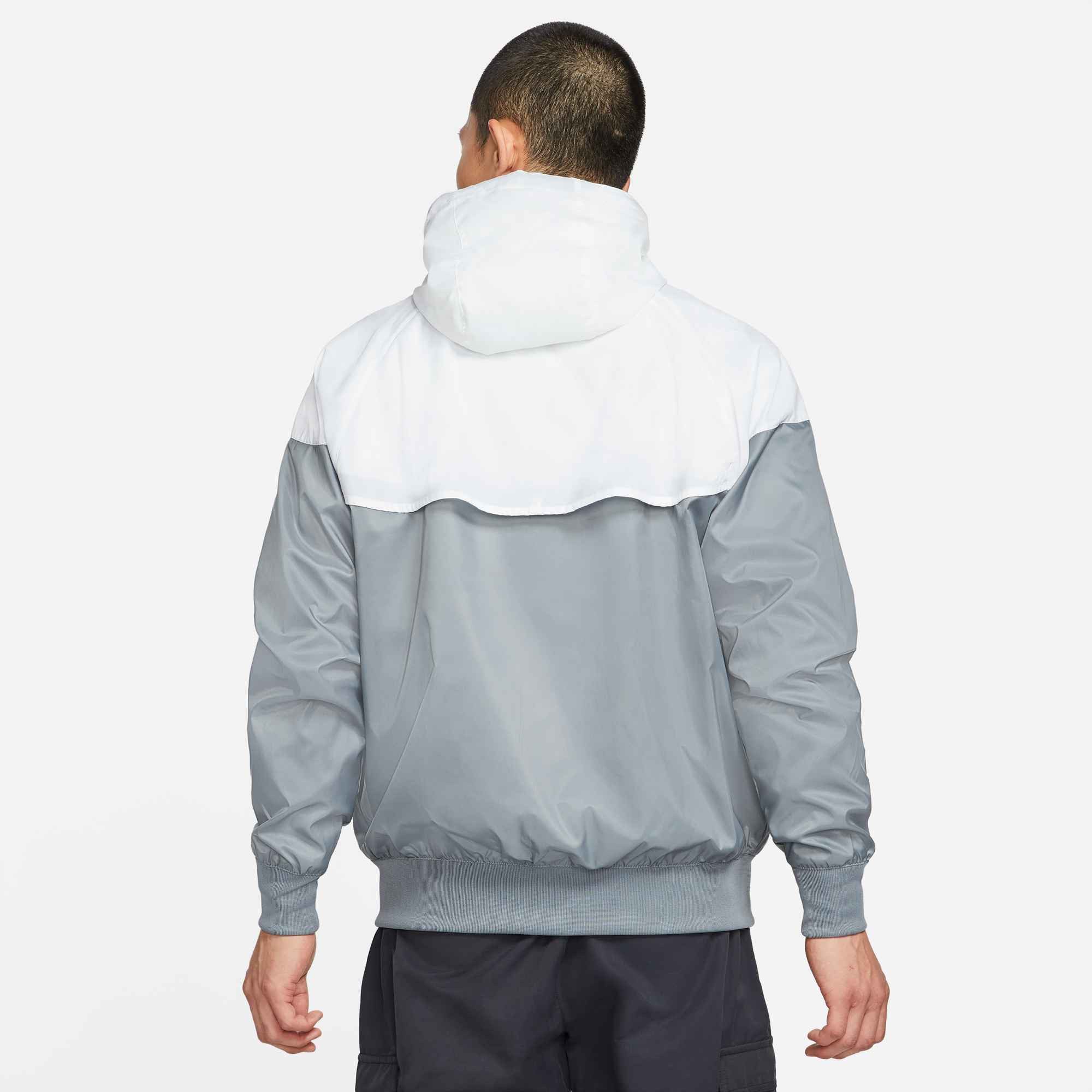 Nike Sportswear Windbreaker M NK WVN LND WR HD JKT mit Mesh-Futter, leichtes Material, normaler Schnitt