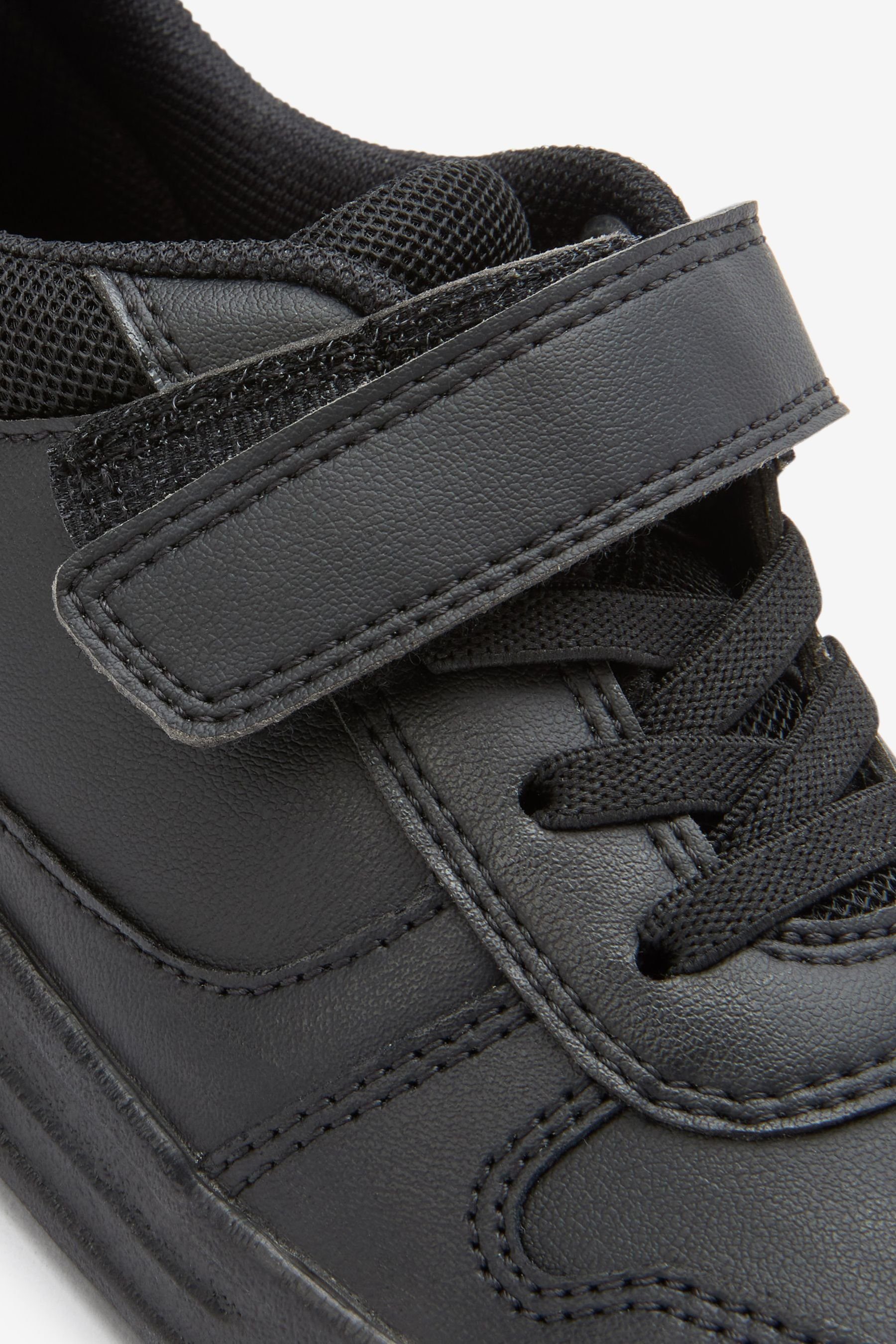 Next Schul-Turnschuhe aus Leder Sneaker (1-tlg)