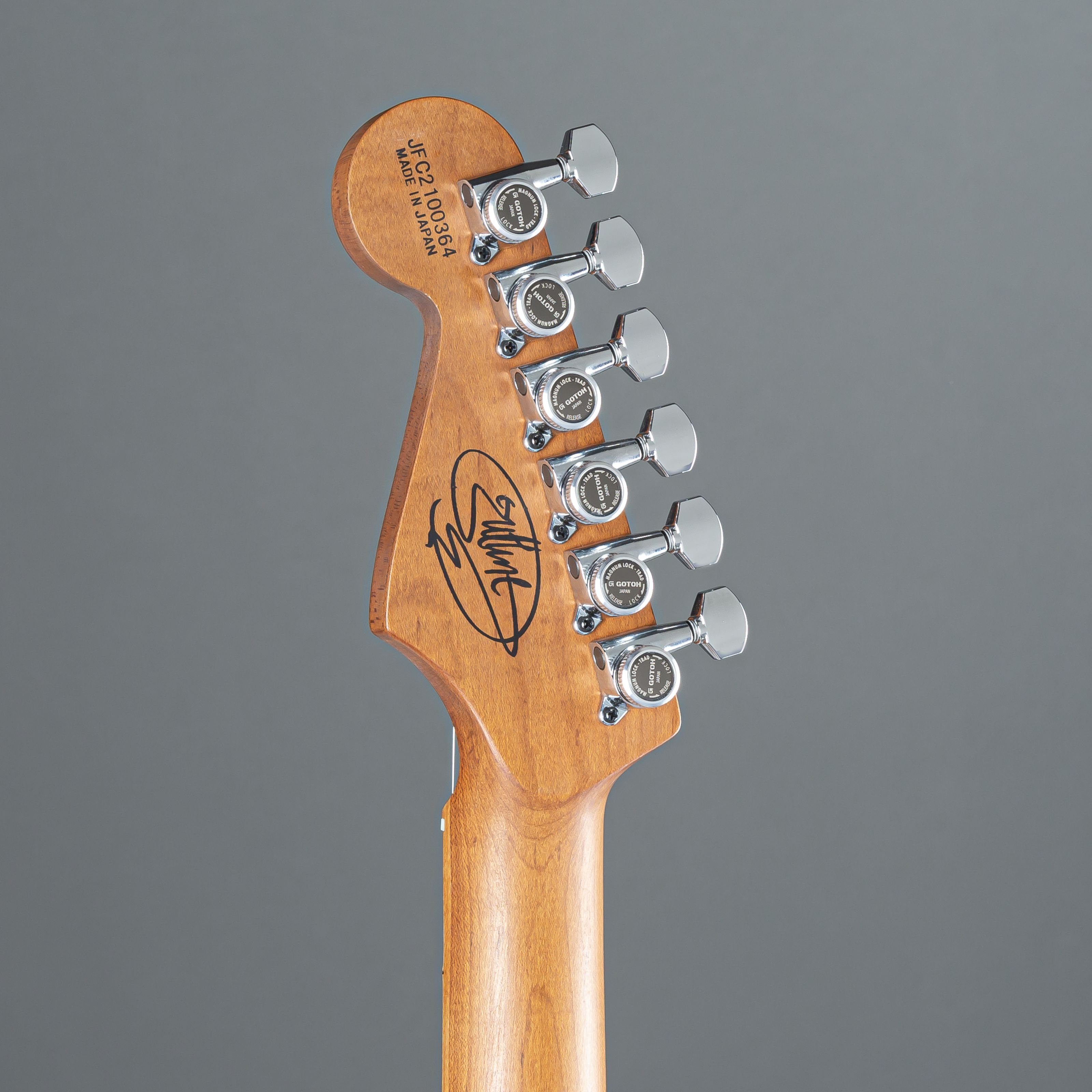 Charvel Govan Sunburst Spielzeug-Musikinstrument, Signature 3-Tone - San MJ E-Gitarr Guthrie Dimas SD24CM
