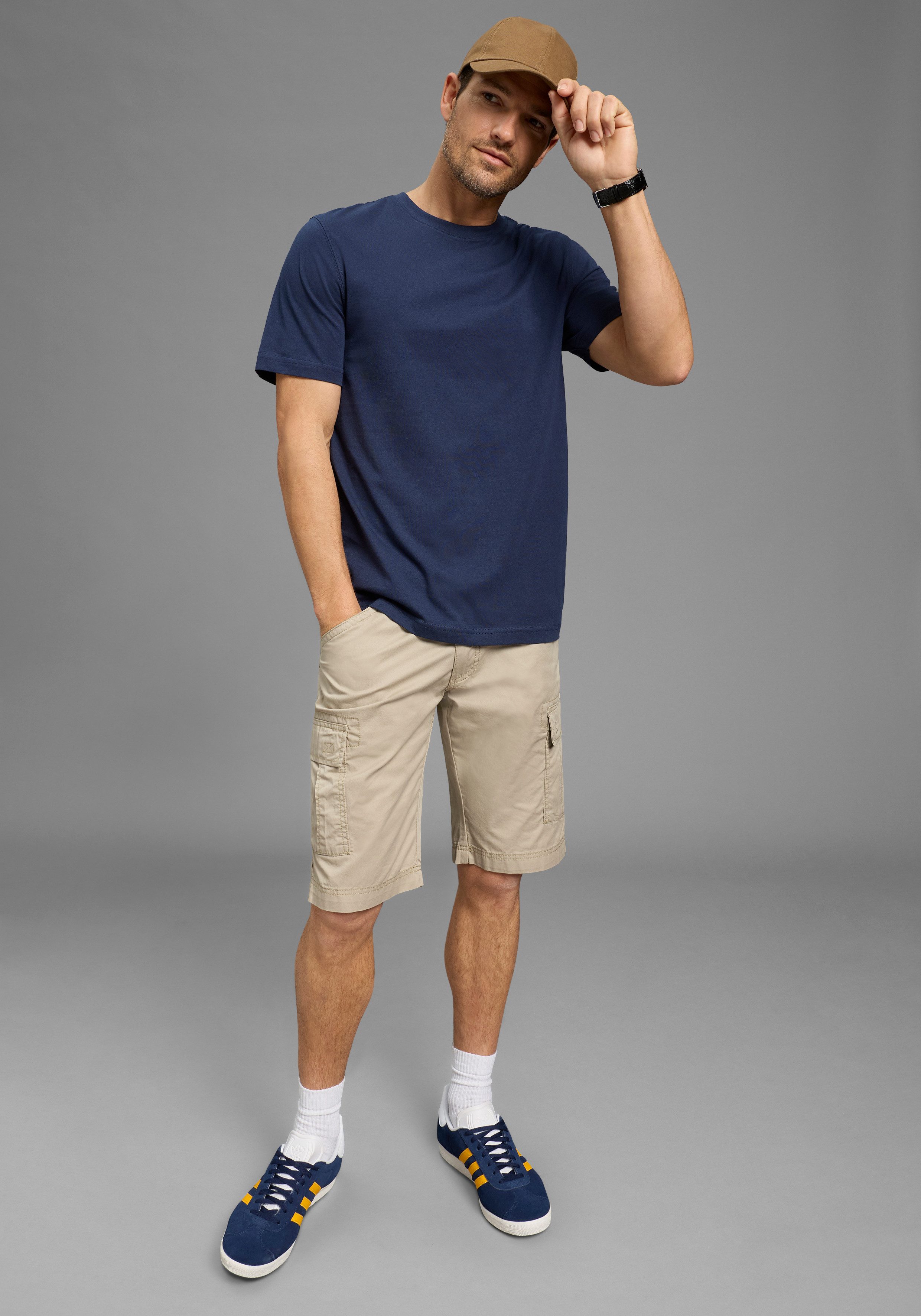 Man's World Rundhalsshirt (5er-Pack) Kurzarm, Regular Fit, unifarben, Rundhals, aus Baumwolle – Bild 5 von 5