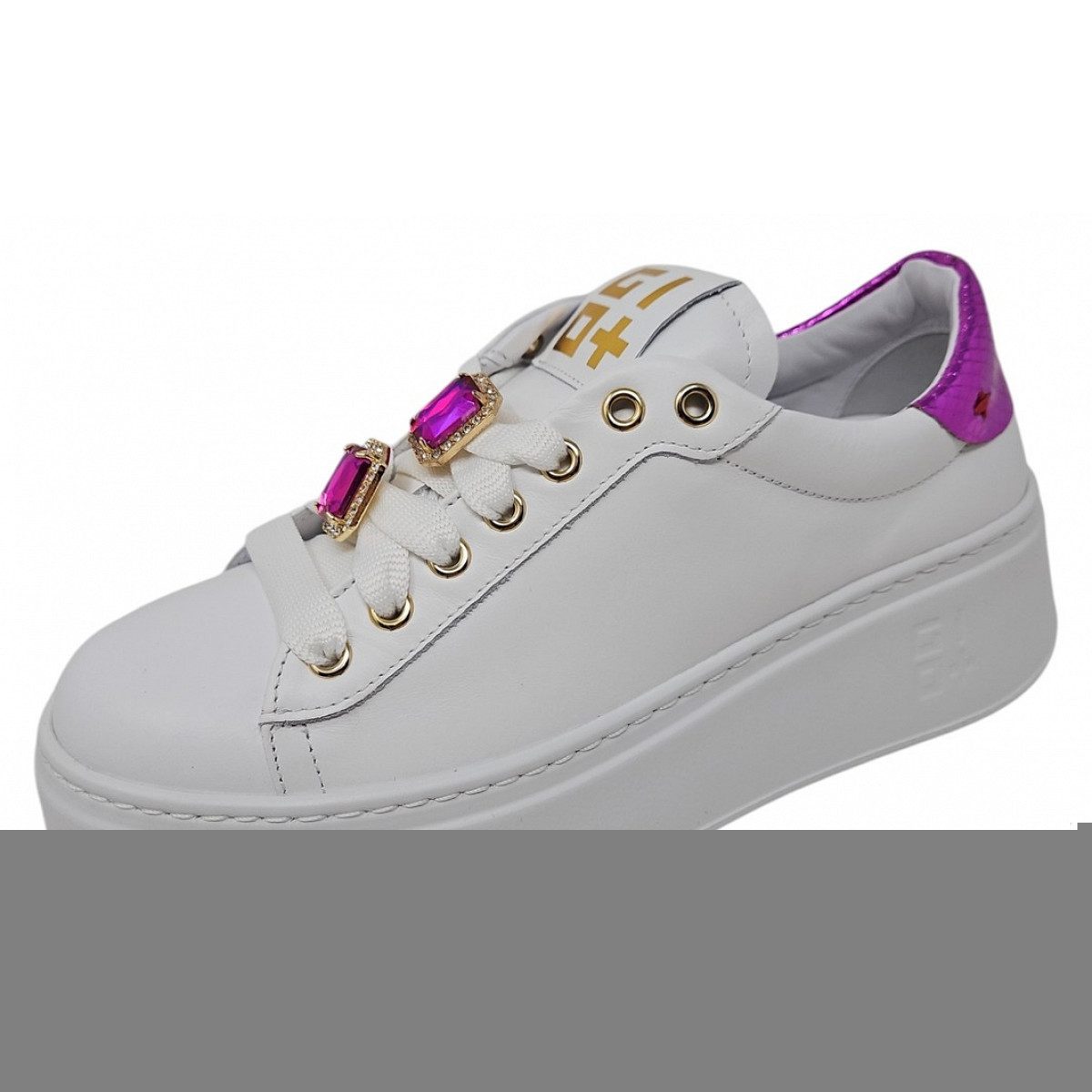 Sneaker