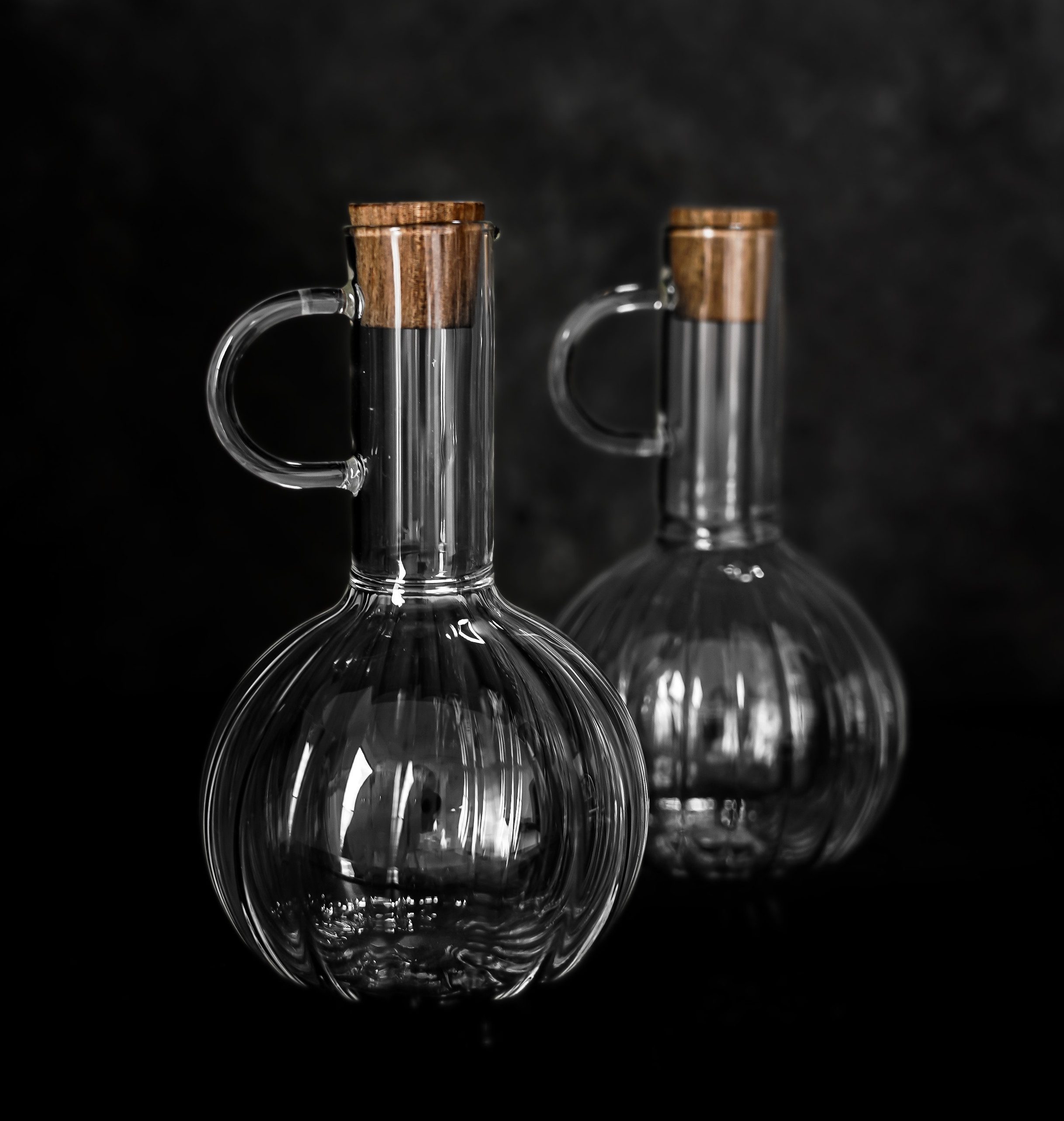 Almina Menage-Set Öl & Essigflasche "Luana Doppio" 2-tlg aus Borosilikatglas mit Korken, (2-tlg) – Bild 4 von 5