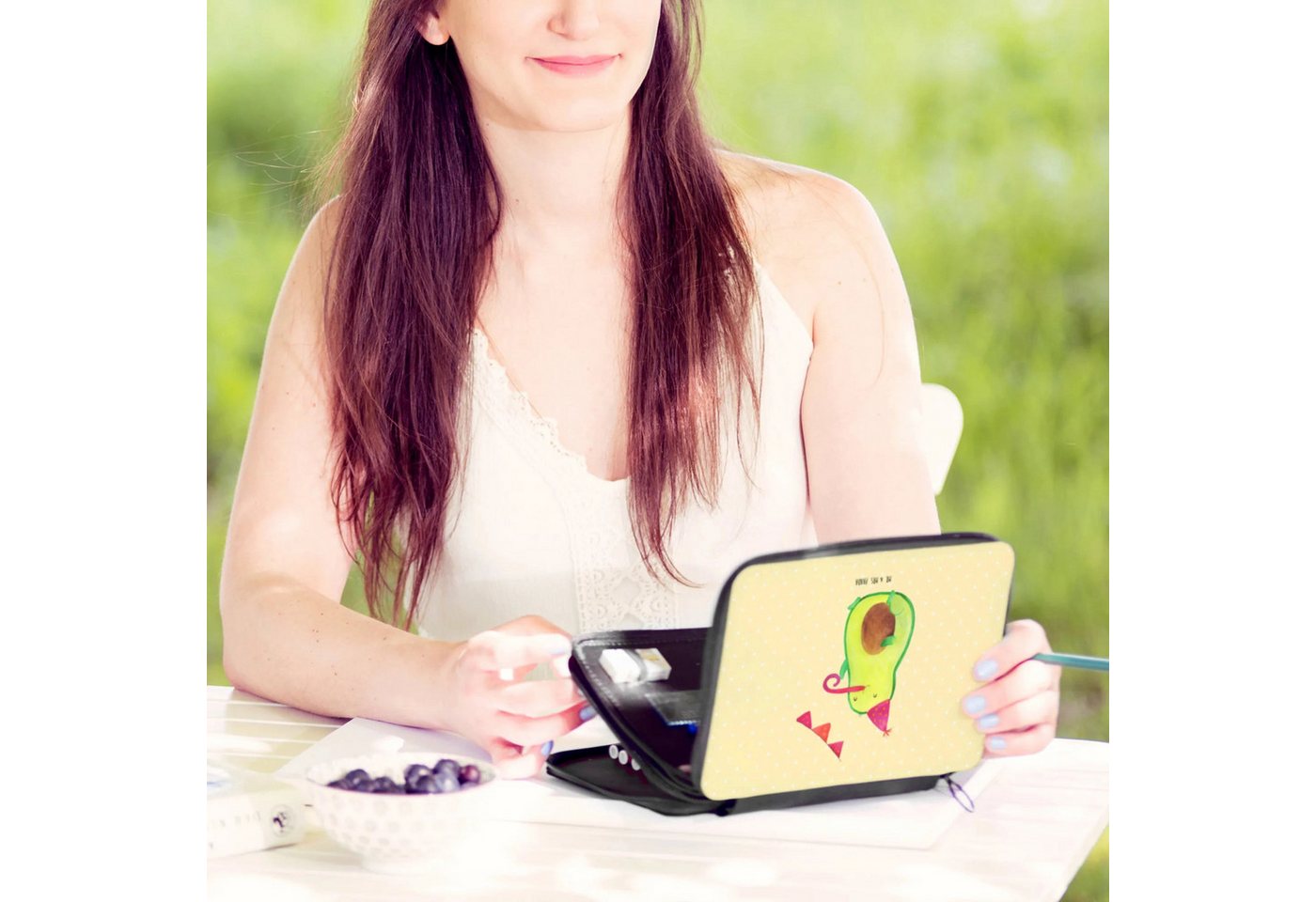 Thumbnail - Mr. & Mrs. Panda Federmäppchen Avocado Party Zeit - Gelb Pastell - Geschenk, Geburtstag, Federmappe, (Packung, 1-tlg., A...