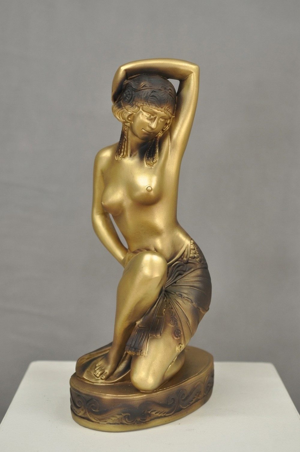 JVmoebel Skulptur Antike Designfigur aus Polyresin für stilvolle Dekoration, Made in Europa
