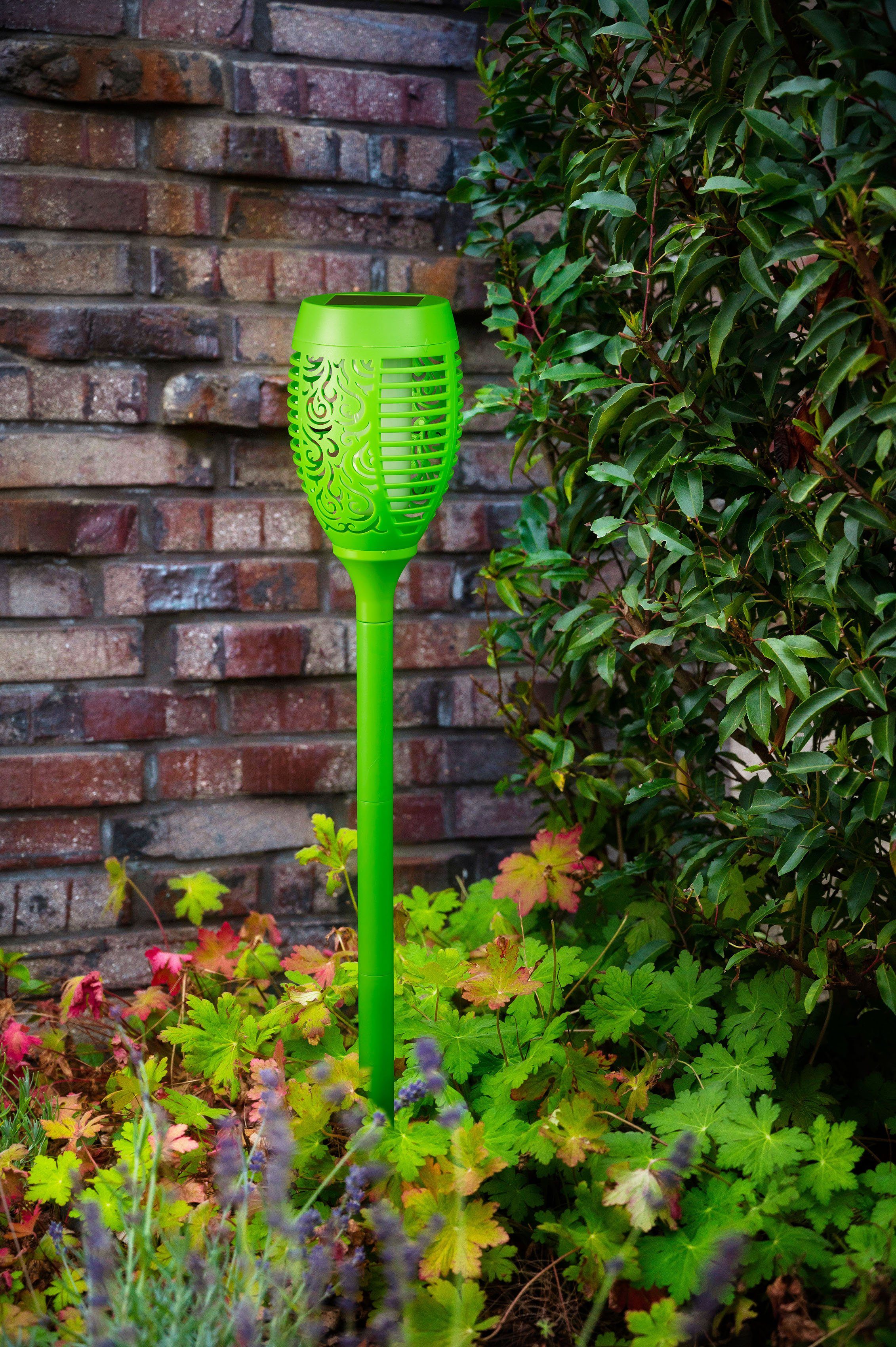 BONETTI LED Gartenfackel, Tageslichtsensor, LED realer fest Solar integriert, mit Flamme Gartenfackel grün LED