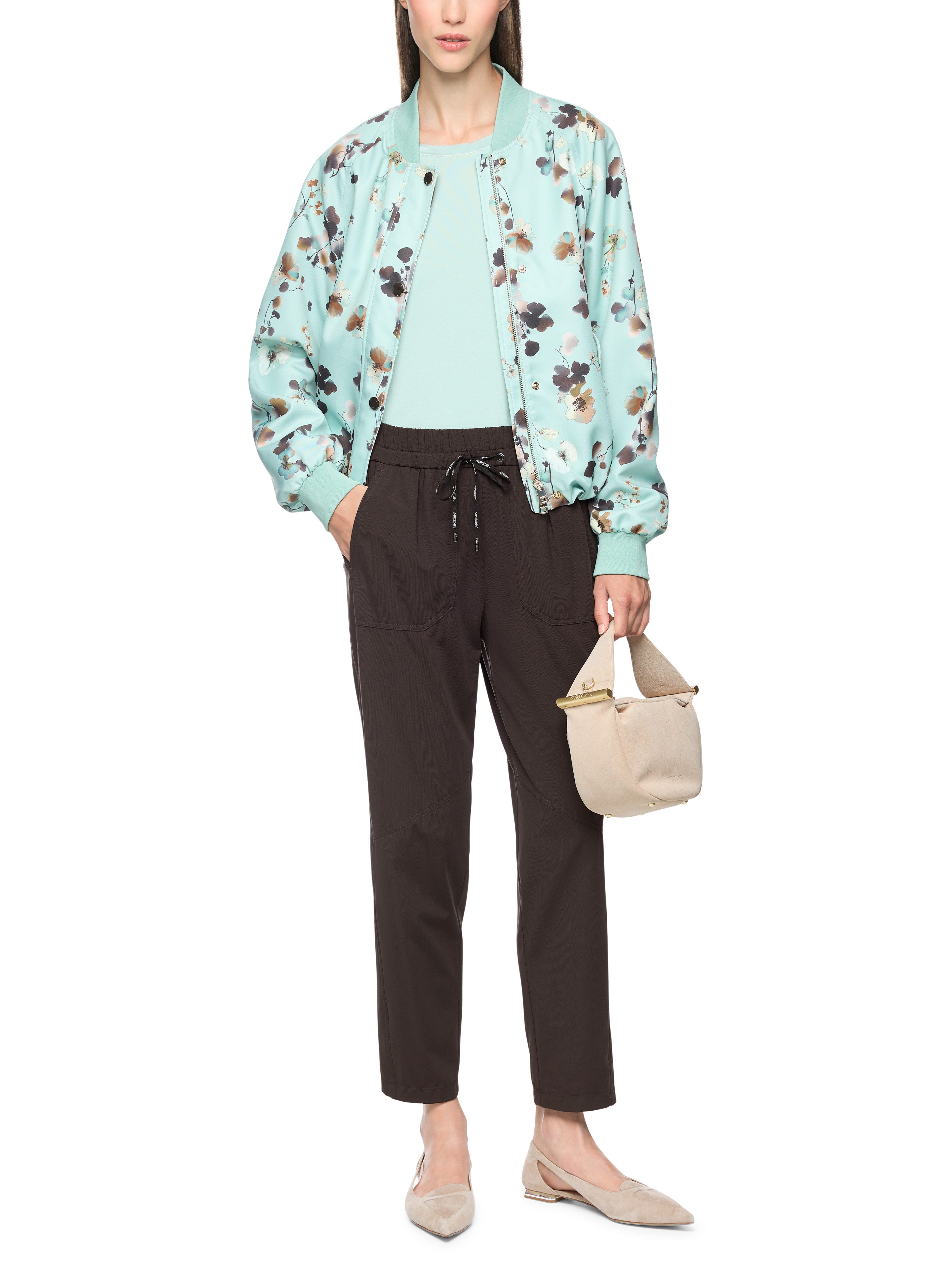 Marc Cain Schlupfhose Muted Motion Premium Damenmode Model: RHODOS im Relaxed Fit – Bild 5 von 5