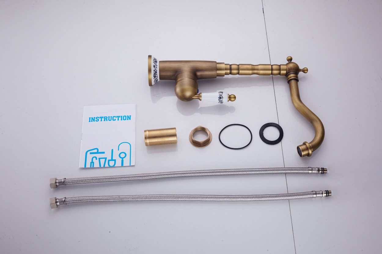 Kinaree Badarmatur Retro Wasserhahn CA MAU Messing, Keramik, Bemalung