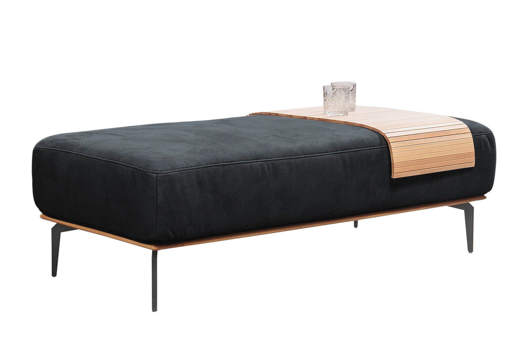 W.SCHILLIG Polsterhocker run, mit Holzsockel, Füße in Schwarz pulverbeschichtet, Breite 150 cm