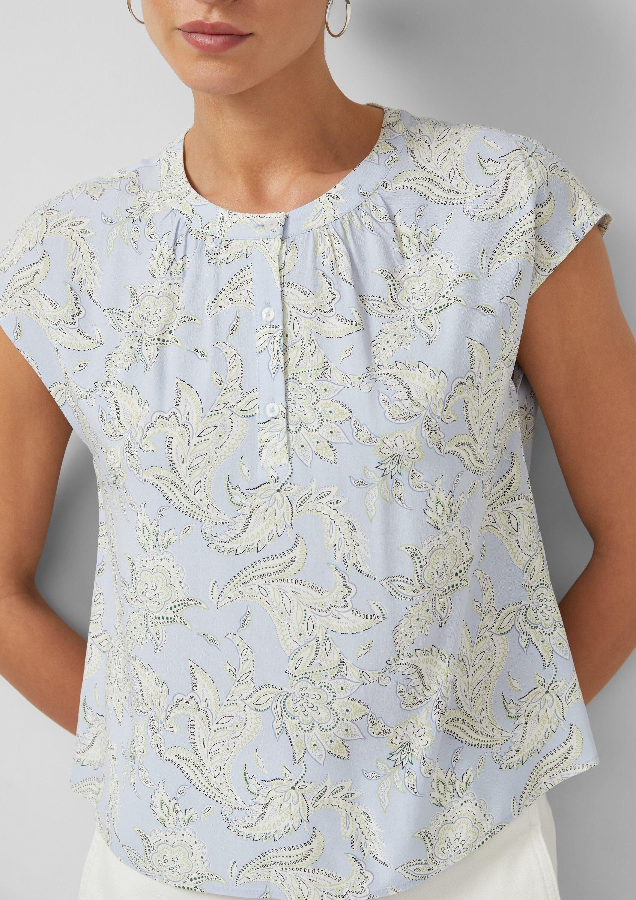 s.Oliver Kurzarmbluse Bluse Viskose-Bluse mit All-over-Print