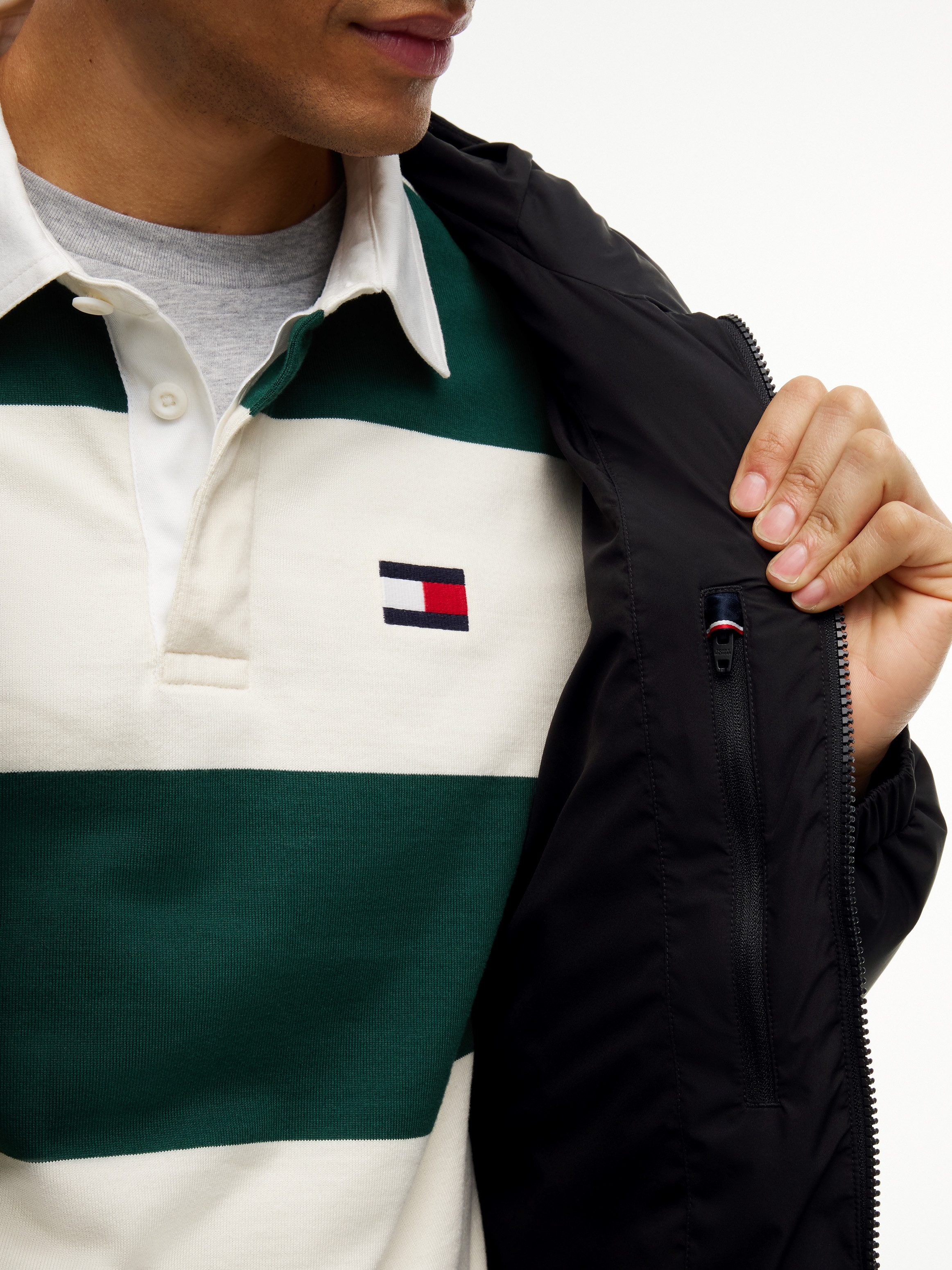 Tommy Hilfiger Daunenjacke DOWN HOODED PUFFER JKT mit Logo-Patch, mit Kapuze, mit Daunenfüllung – Bild 2 von 5