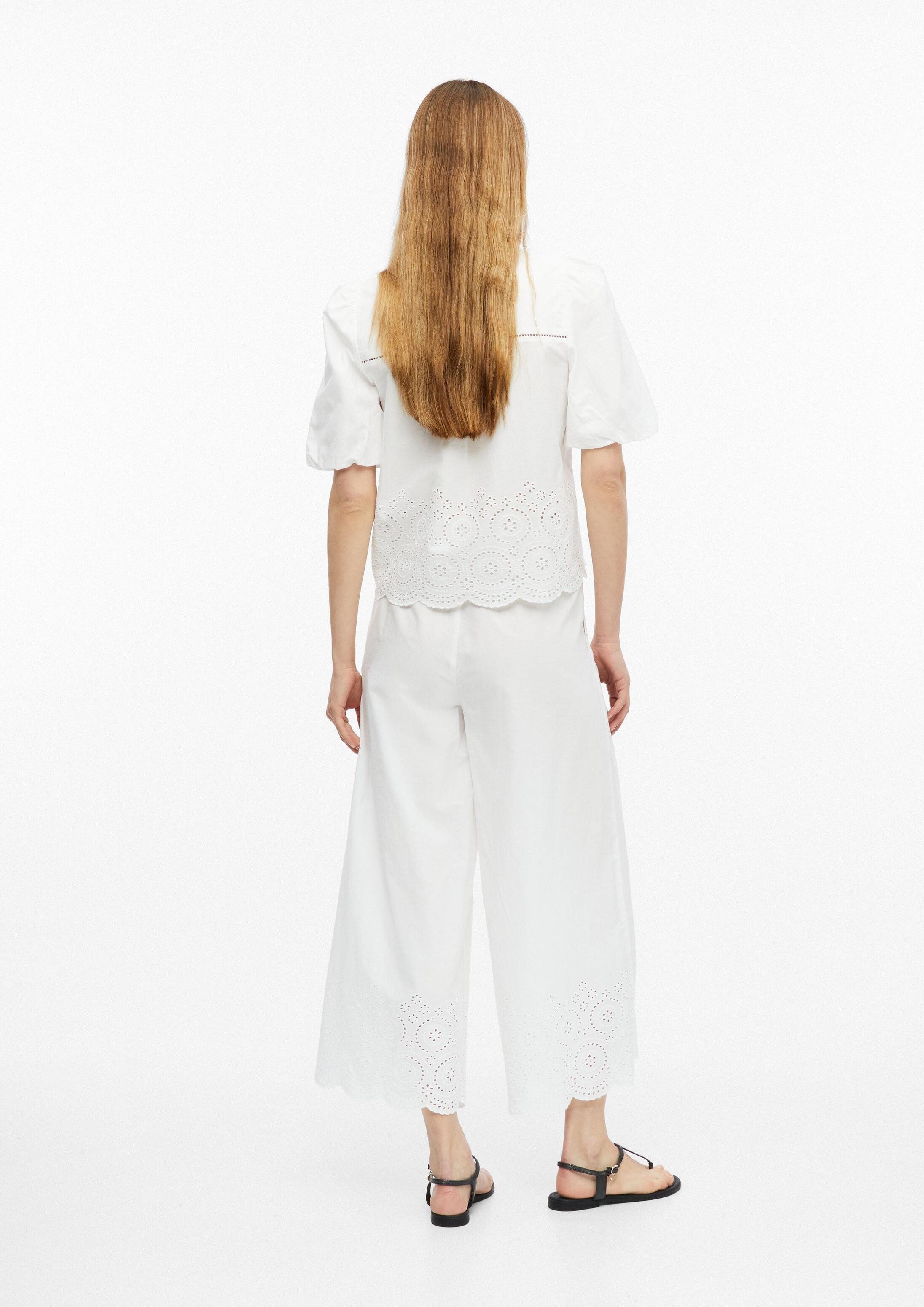 s.Oliver Kurzarmbluse Bluse Bluse mit Lochstickerei und Ballonärmeln