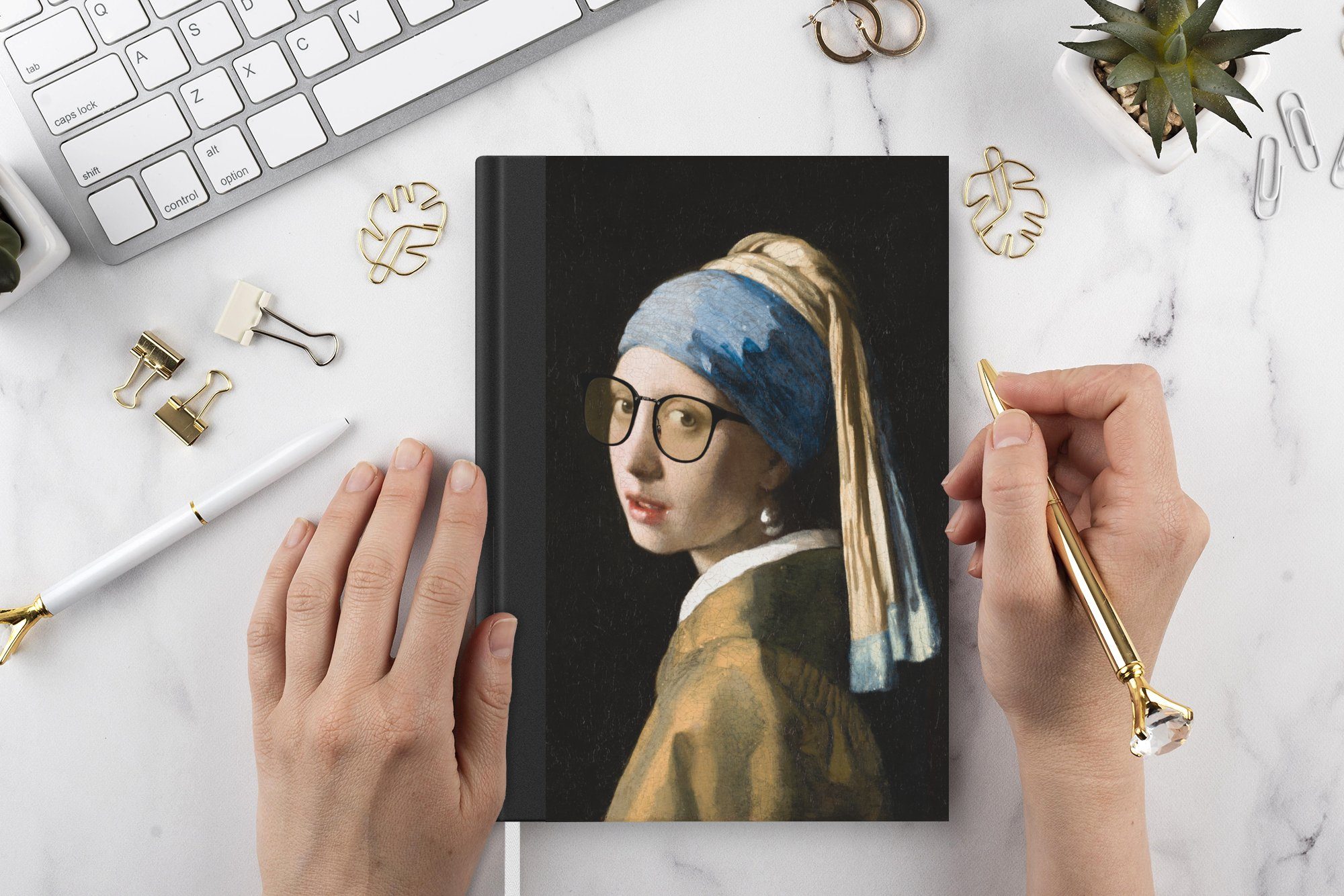 MuchoWow Notizbuch Das Mädchen mit Seiten, Brillen, Johannes Merkzettel, - Haushaltsbuch A5, - Vermeer dem Notizheft, Tagebuch, Journal, 98 Perlenohrring