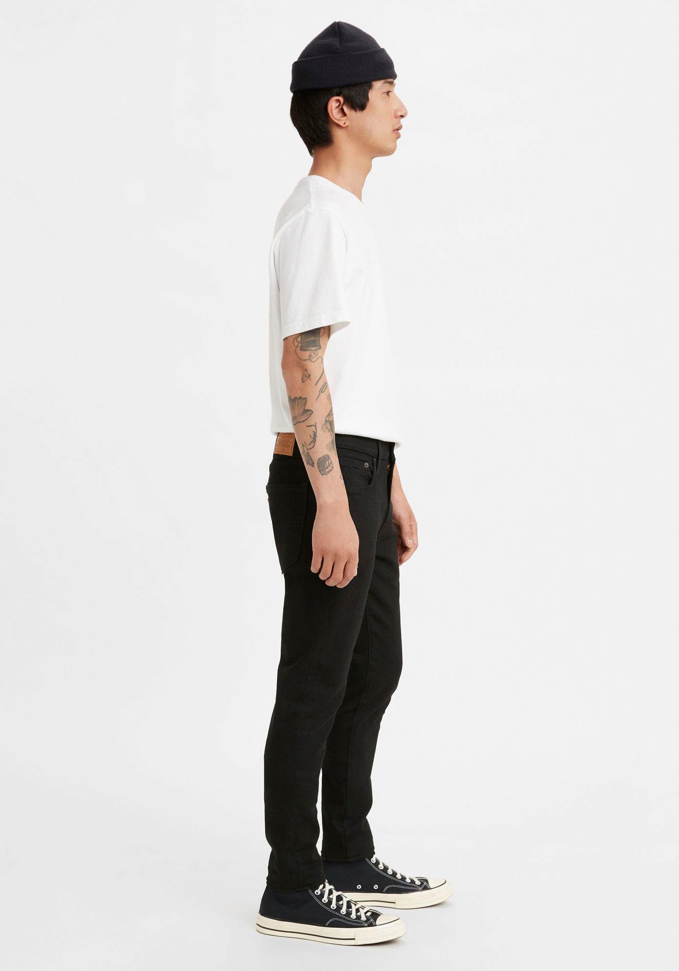 black Levi's® Skinny-fit-Jeans Markenlabel SKINNY TAPER mit