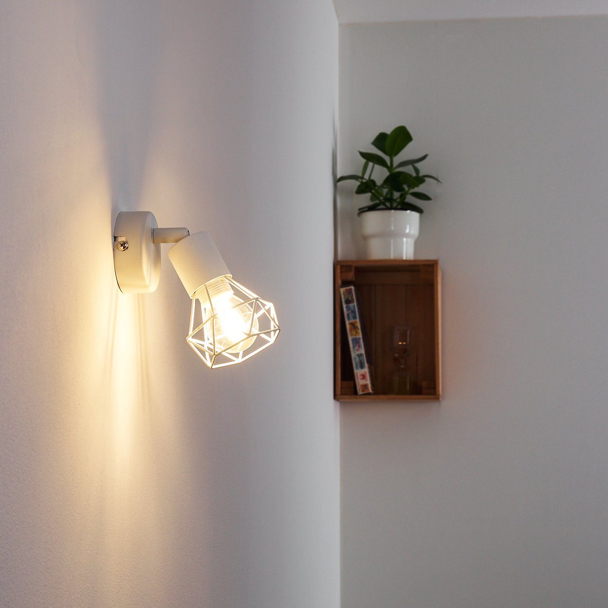 Metall ohne in Wandleuchte mit Retro/Vintage Design Wandlampe aus E14, Wandspot im Gitter-Optik »Borio« verstellbare hofstein Lichteffekt Leuchtmittel, in Weiß,