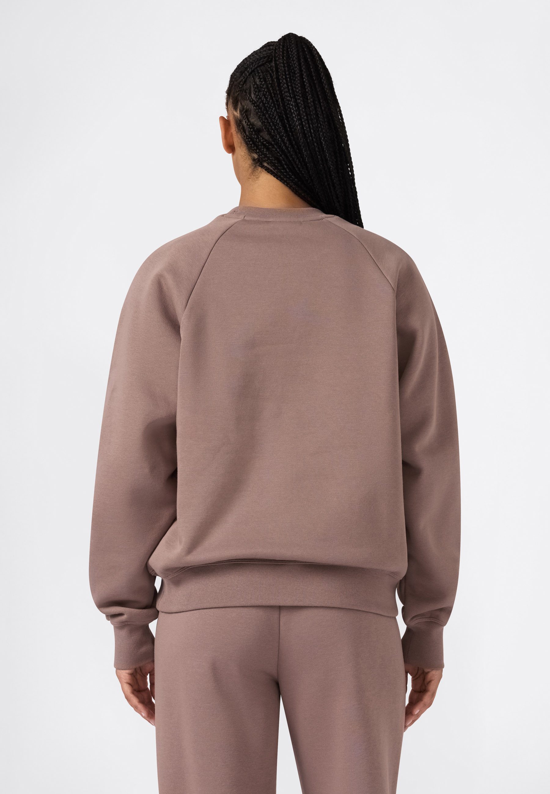 Champion Sweatshirt SPORTWEAR CREWNECK Loose Fit Langarm-Design, Crewneck-Ausschnitt, aus Baumwolle und Polyester